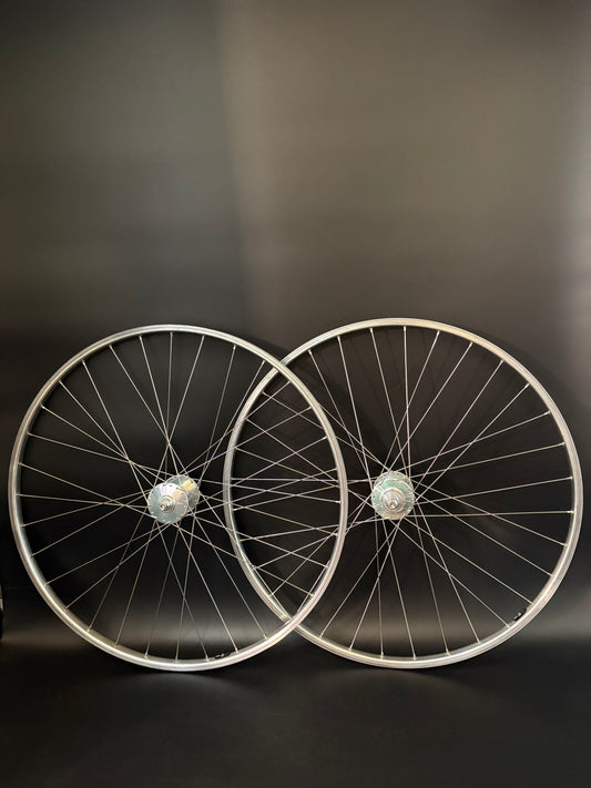 H Plus Son TB14 Silver / Mack Hub Wheelset 32h