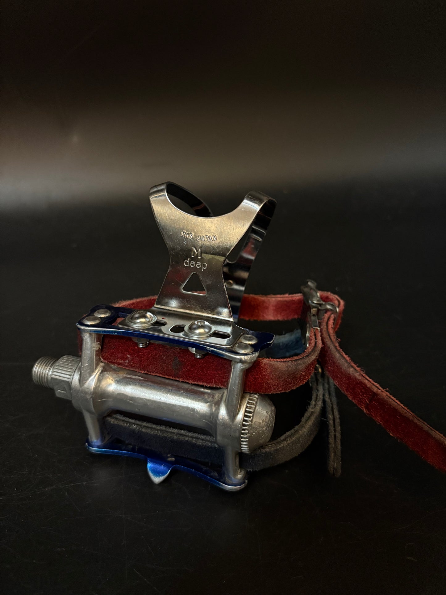 MKS Sylvan Red + Blue / Toshi Straps Pedal Setup