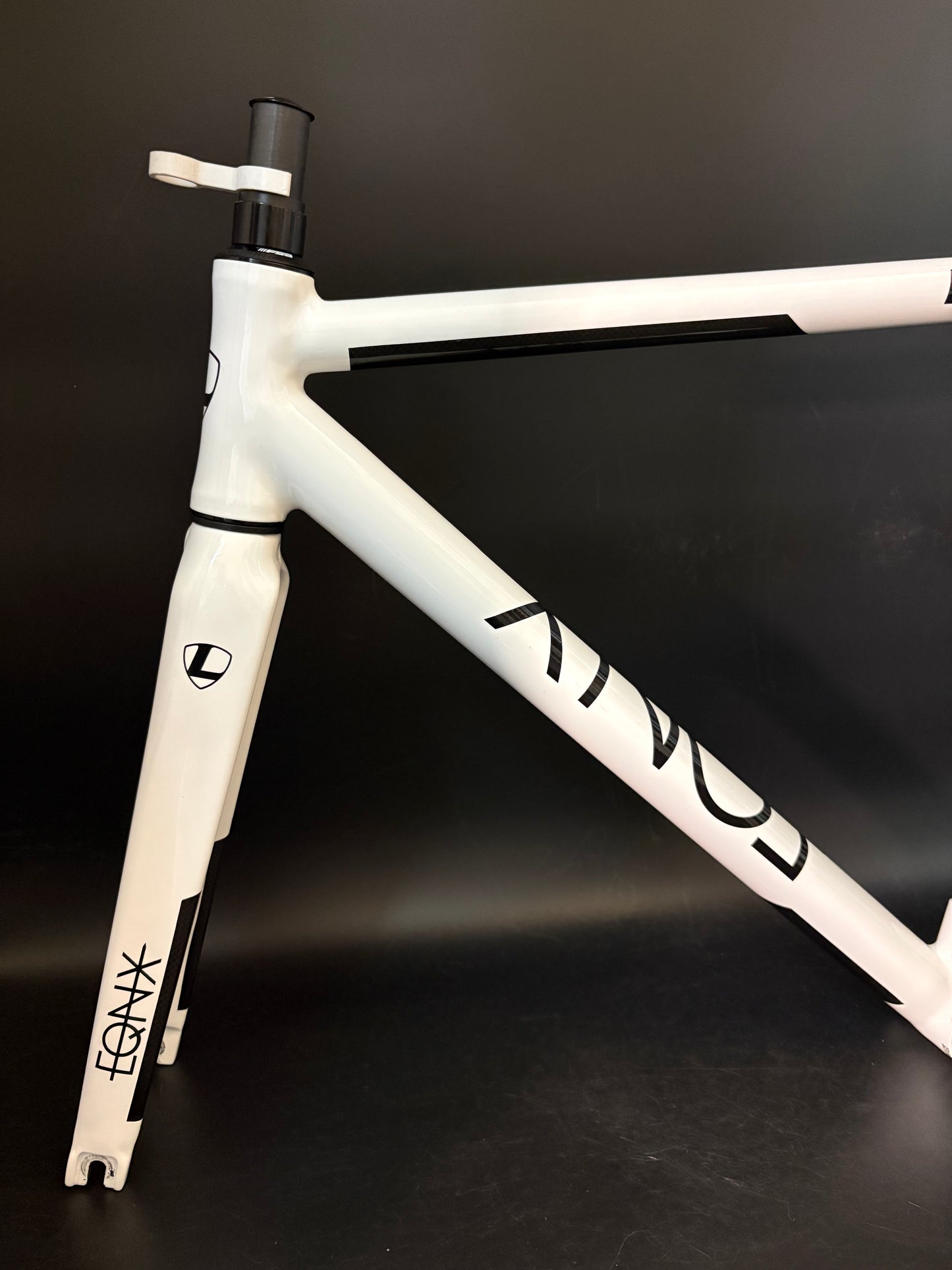 Leader EQNX Carbon Frameset White 54cm