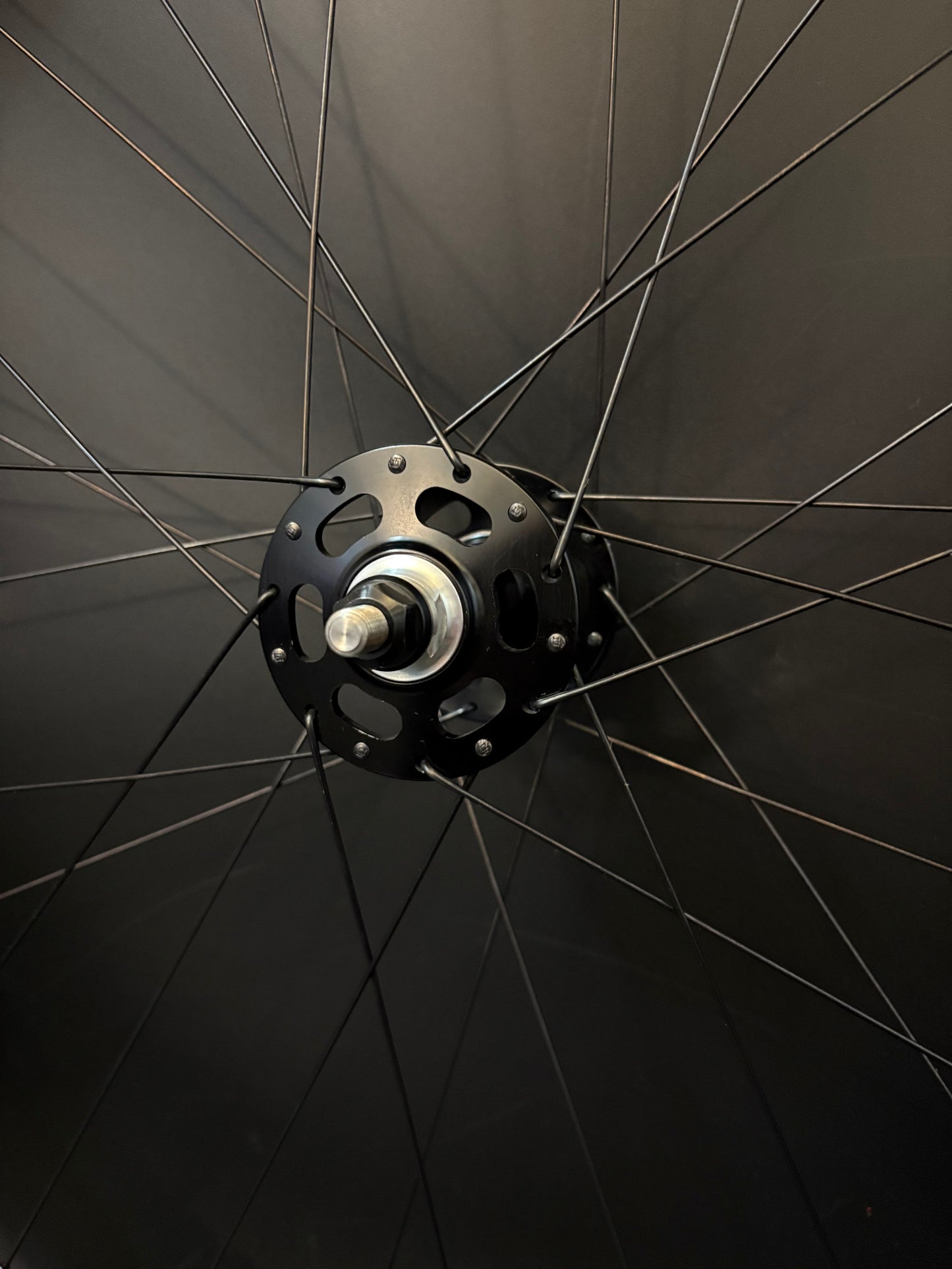 Light Bicycle Falcon AR45 Carbon Clincher / White Industries Black Wheelset 28h