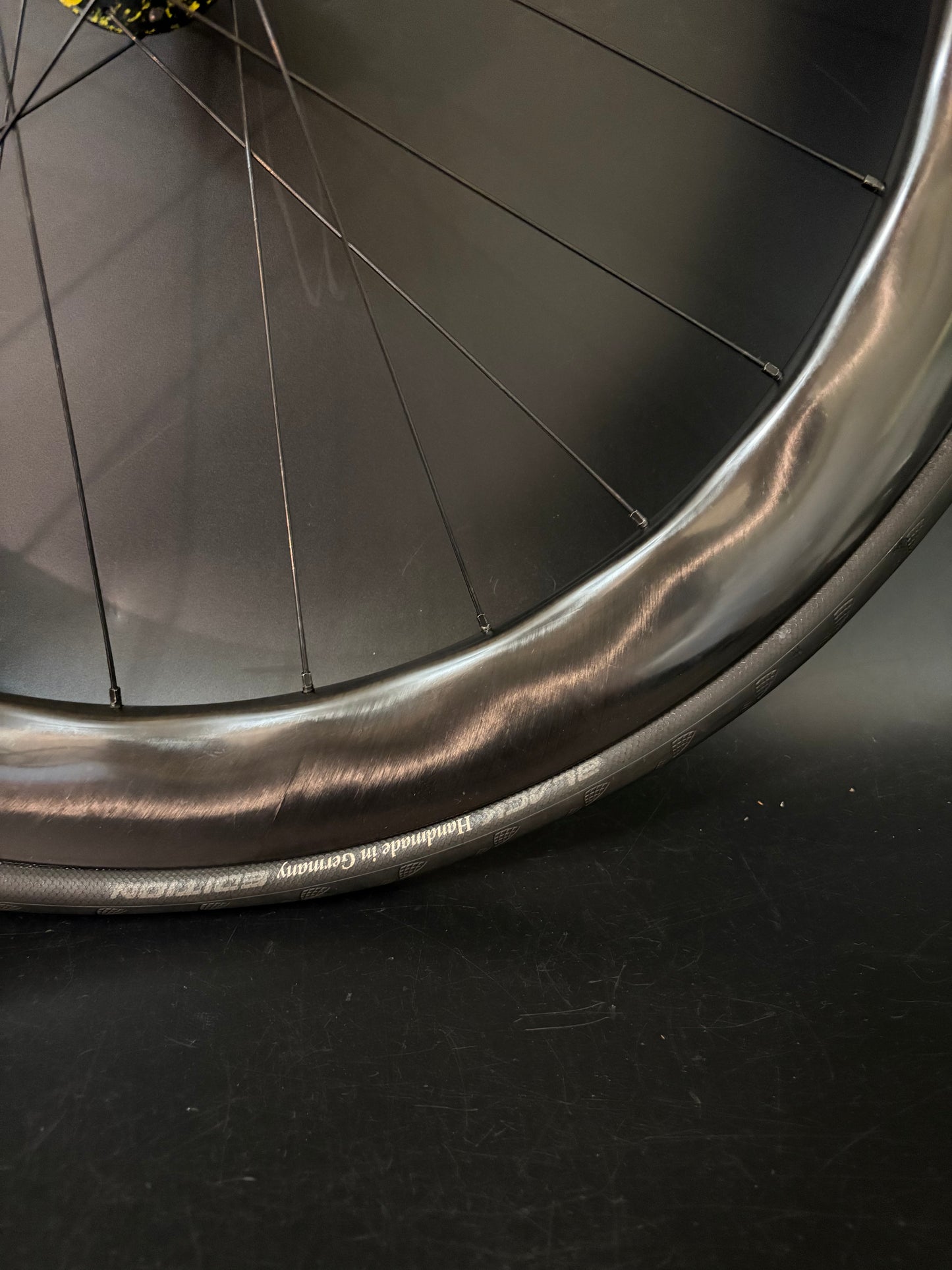 Light Bicycle AR375 + AR565 Carbon / Vendetta Wheelset 20/24h