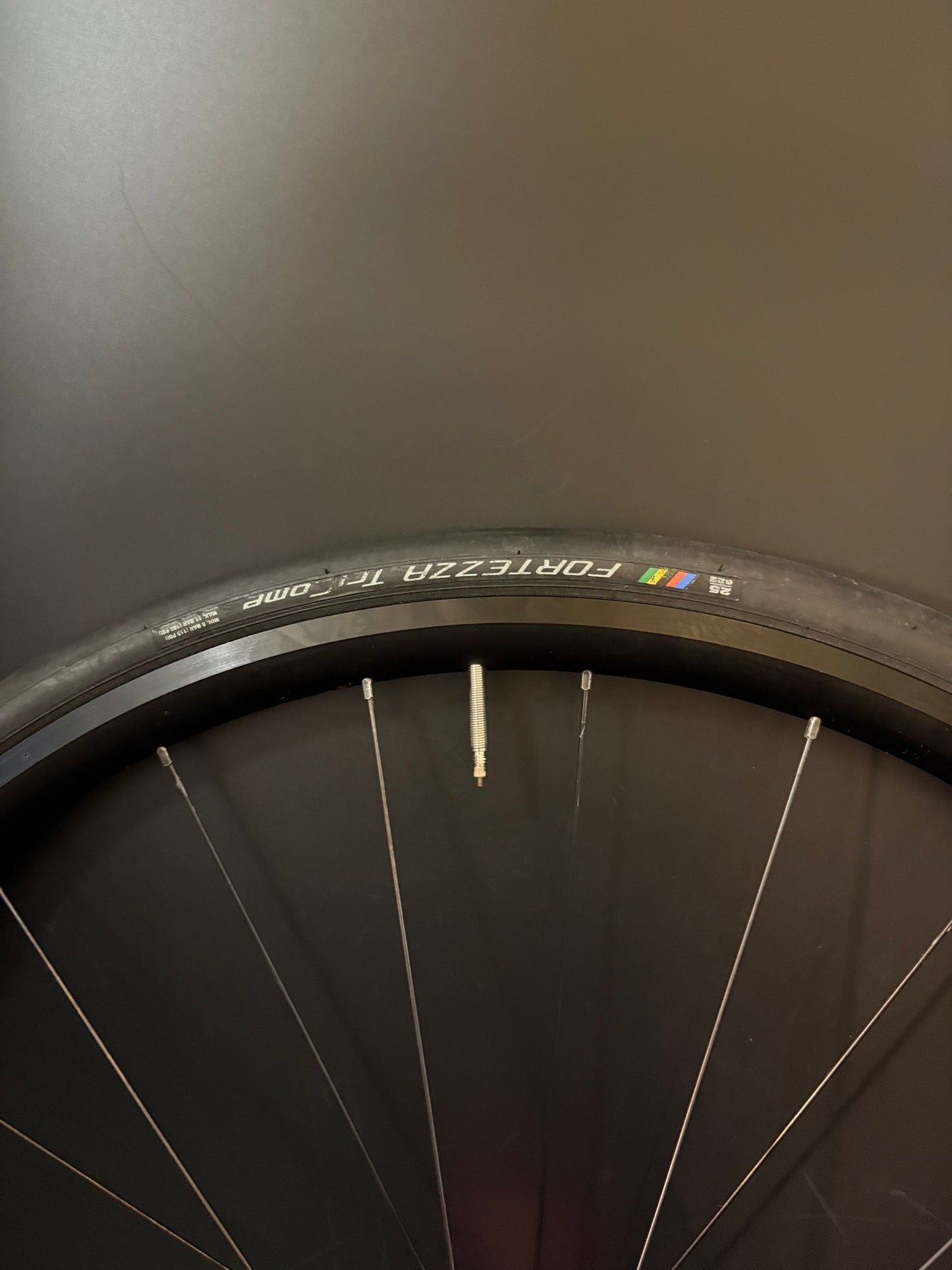 H Plus Son Archetype / Mack Superlight LF Wheelset Pink 24/28h