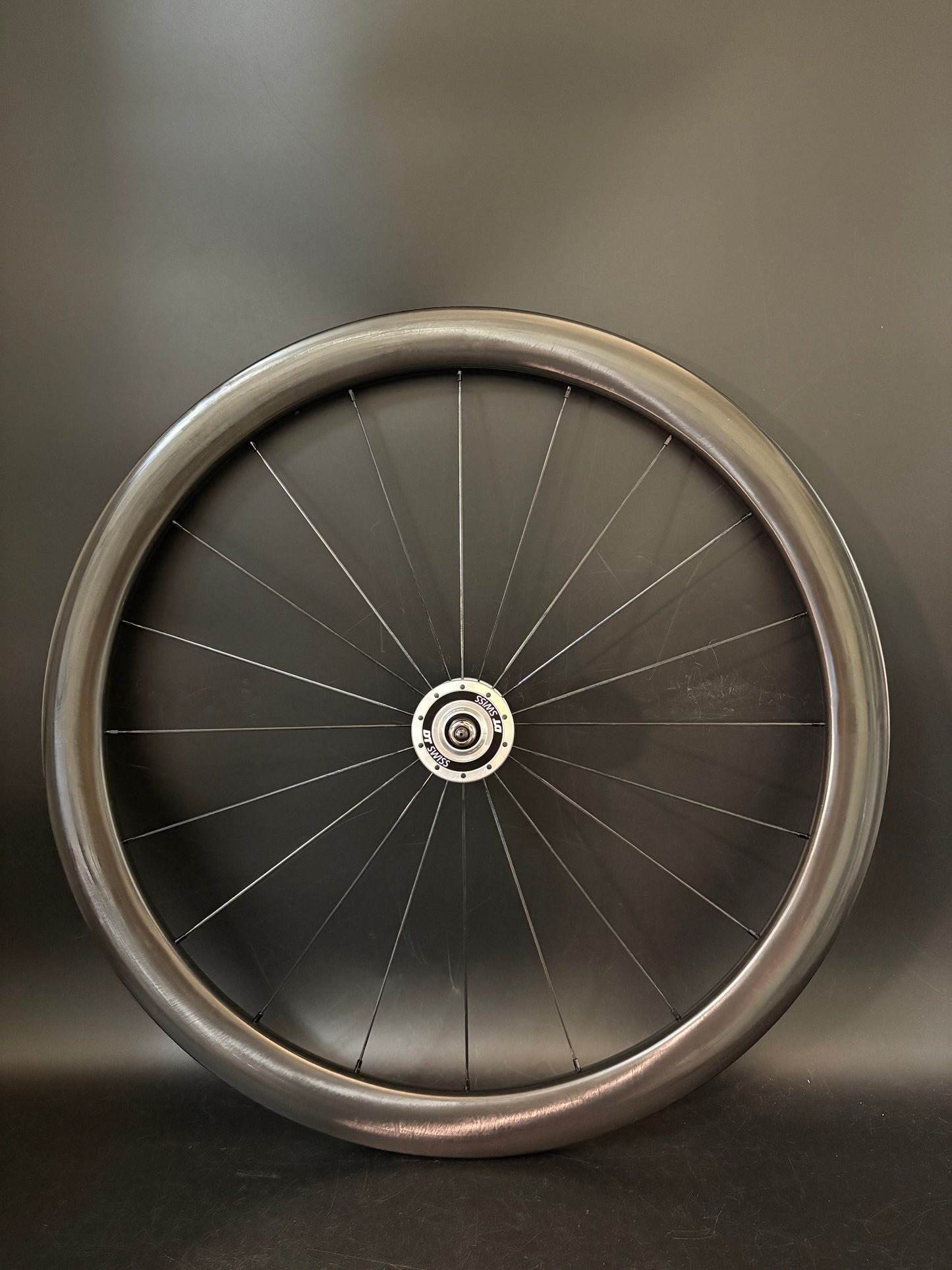 Light Bicycle AR45 / DT Swiss Wheelset Carbon 20/24h