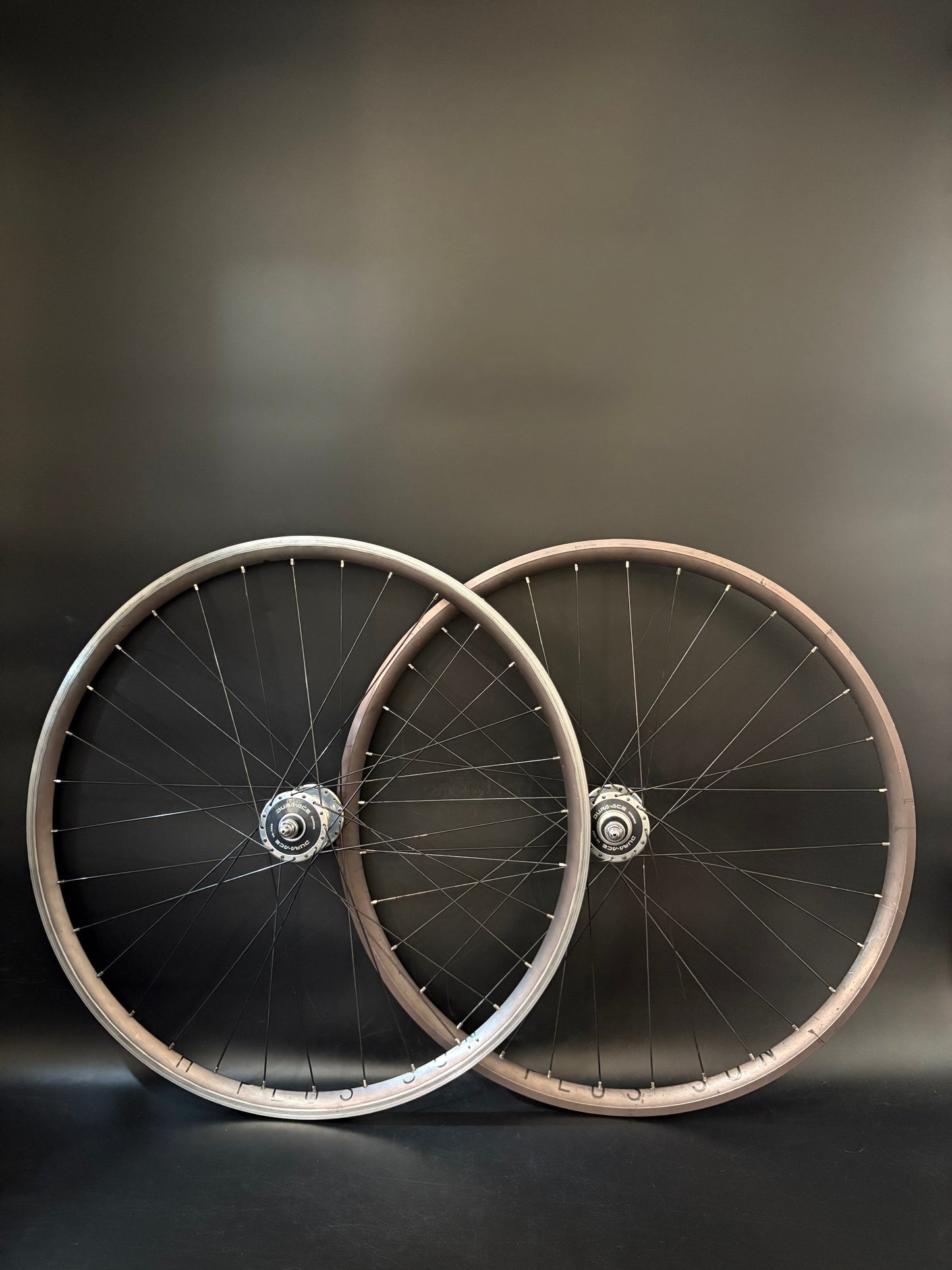 H Plus Son Archetype Grey / Dura Ace 7600 Wheelset 32h