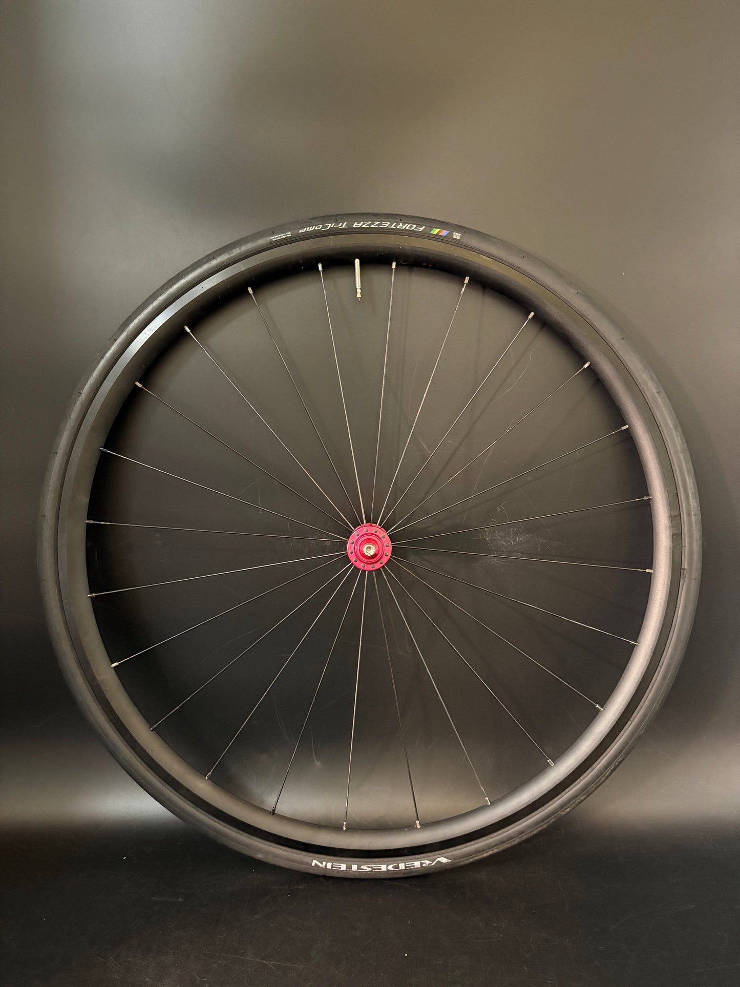 H Plus Son Archetype / Mack Superlight LF Wheelset Pink 24/28h