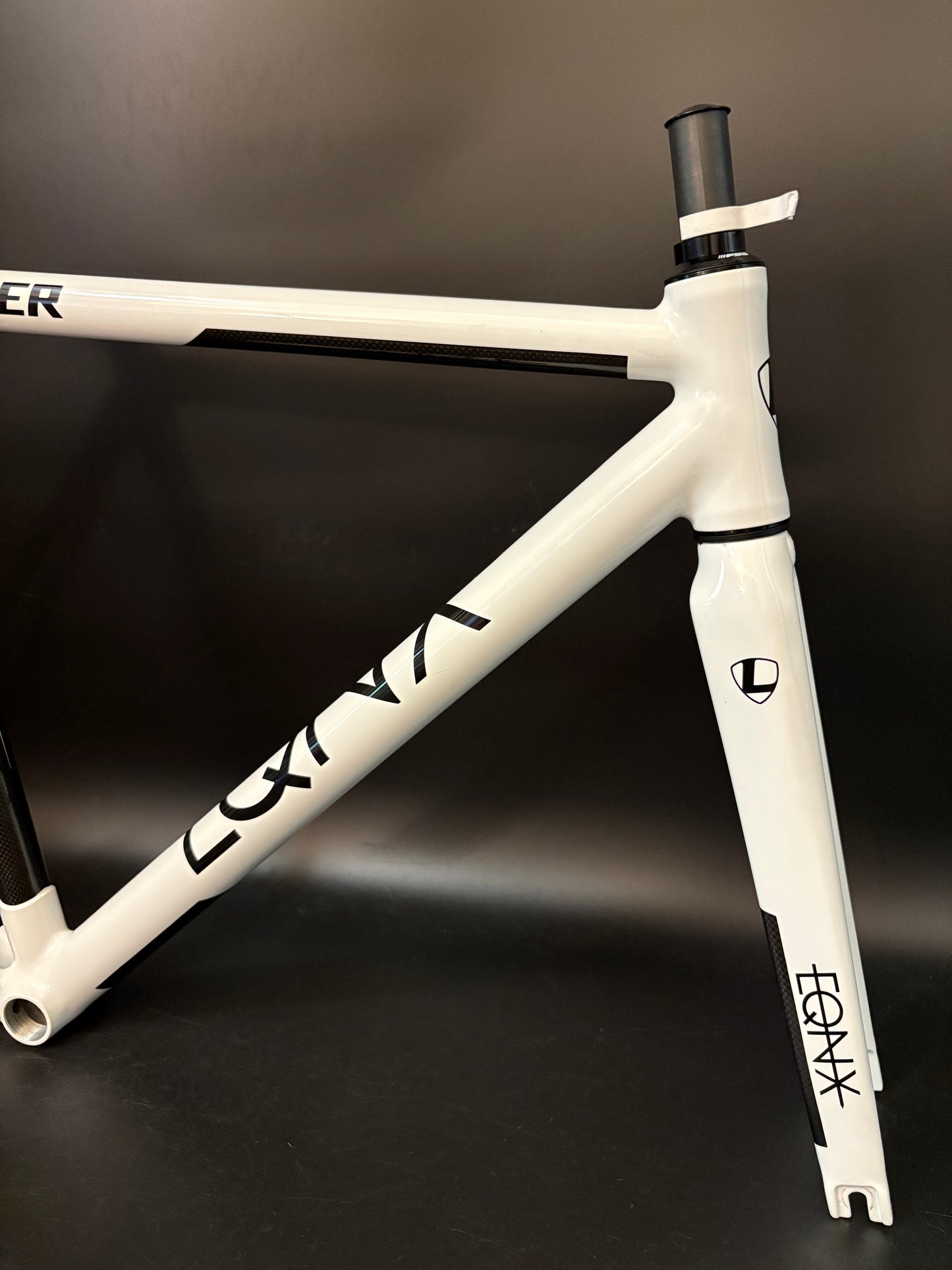 Leader EQNX Carbon Frameset White 54cm