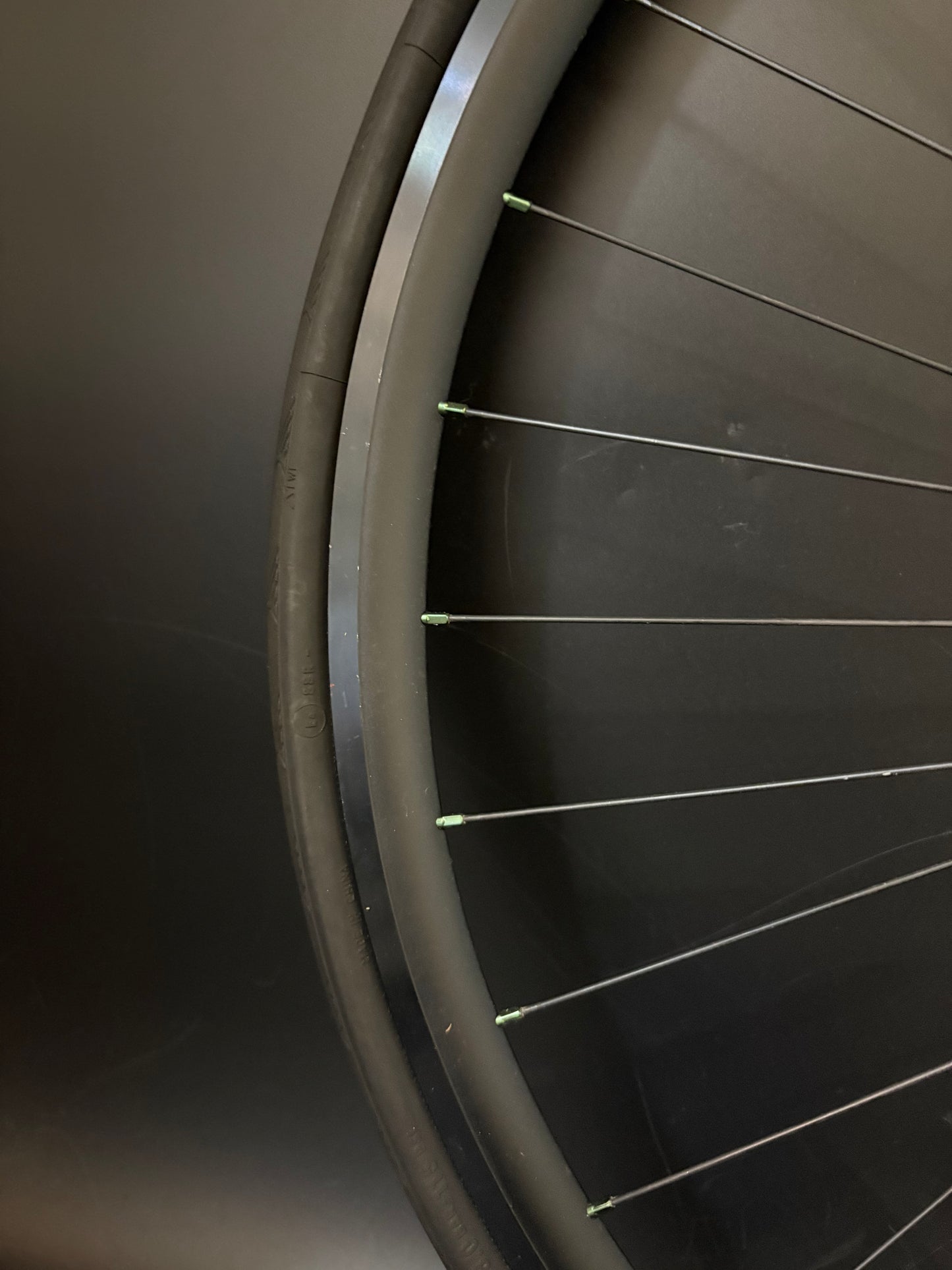 H Plus Son Archetype Black + BLB Notorious 38 Carbon / Phil Wood Bright Green LF Wheelset 32h