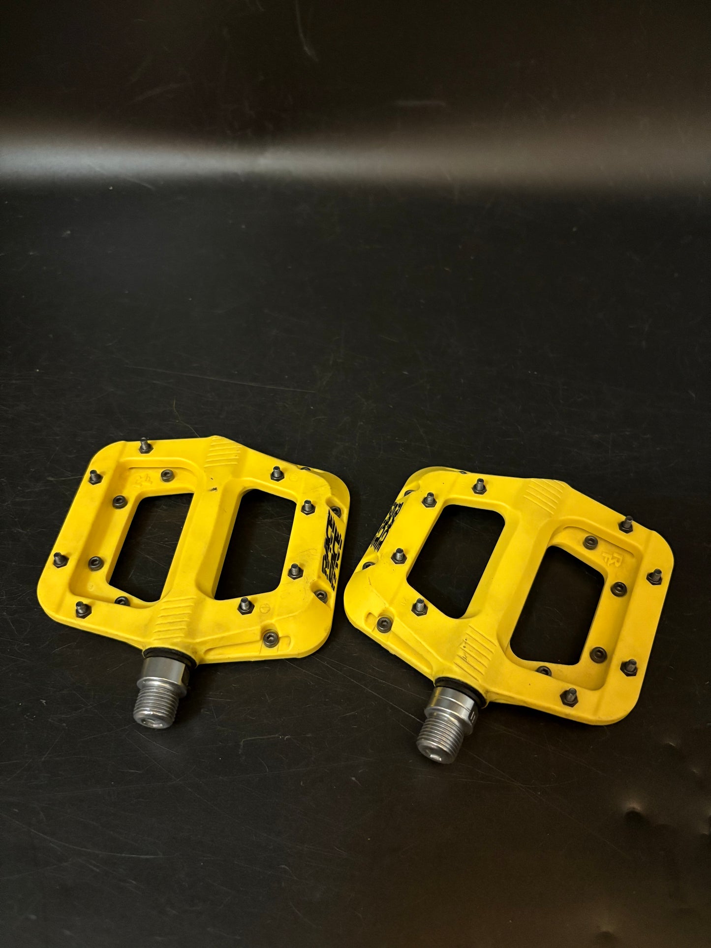 Race Face Chester Pedals Yellow