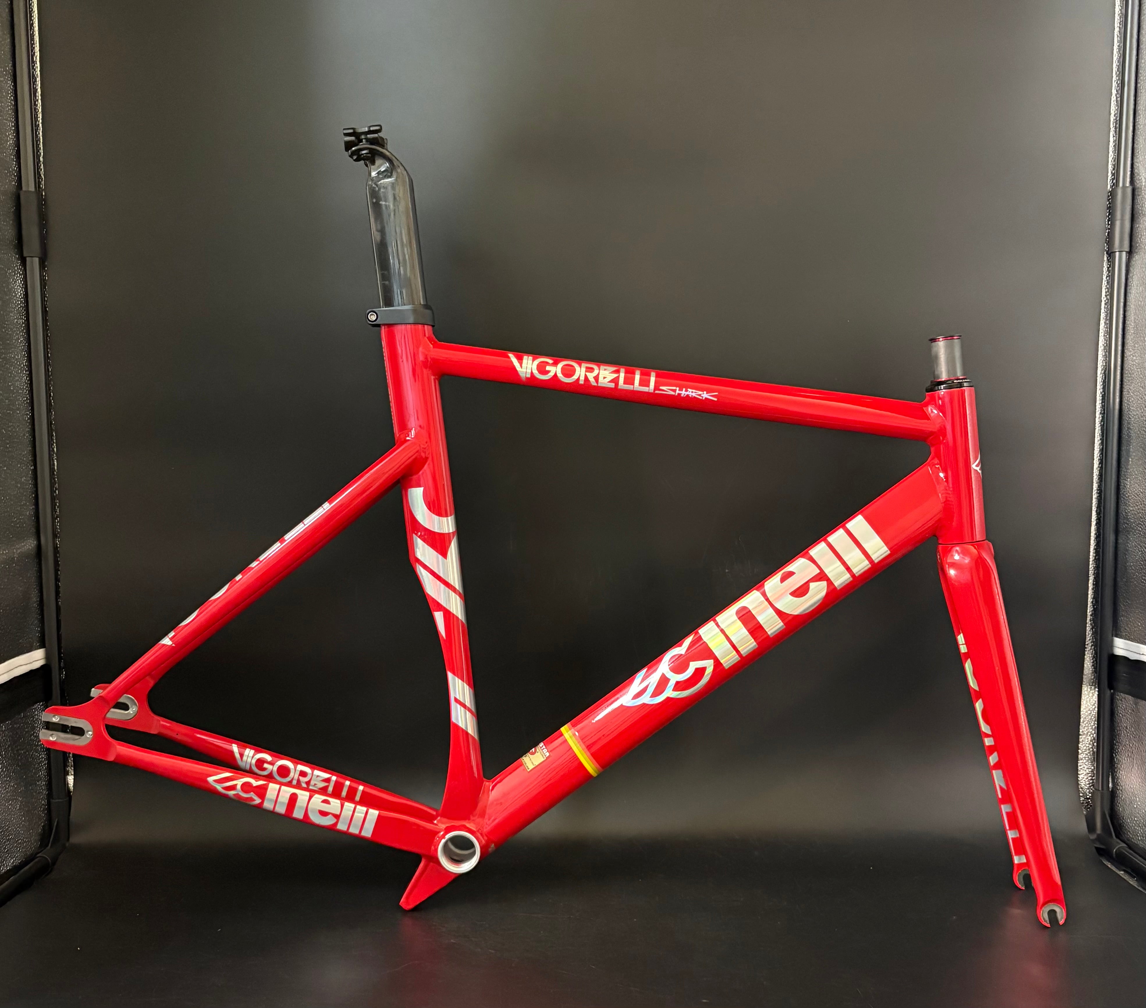【Cinelli Vigorelli Shark フレームセット】 Cinelli Vigorelli Shark Frameset Red 54cm Medium – Track Lab