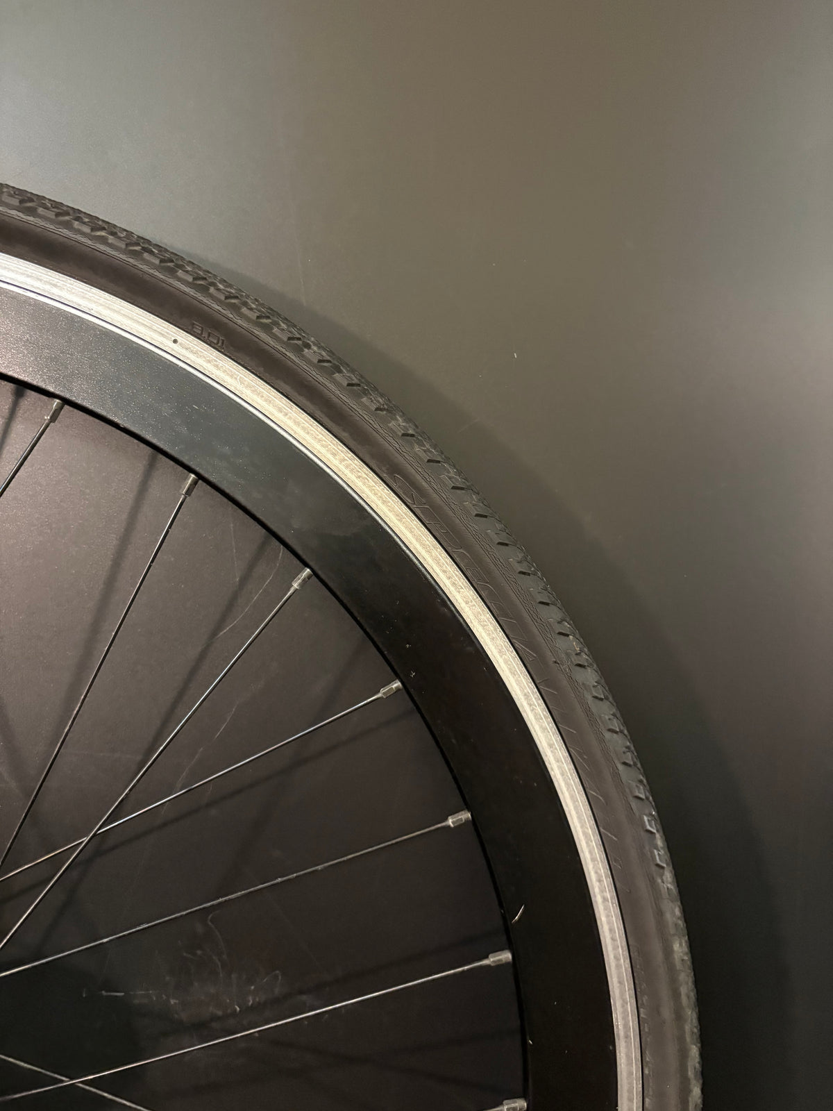 H Plus Son SL42 + Formation Face Black / Phil Wood HF Wheelset 32h
