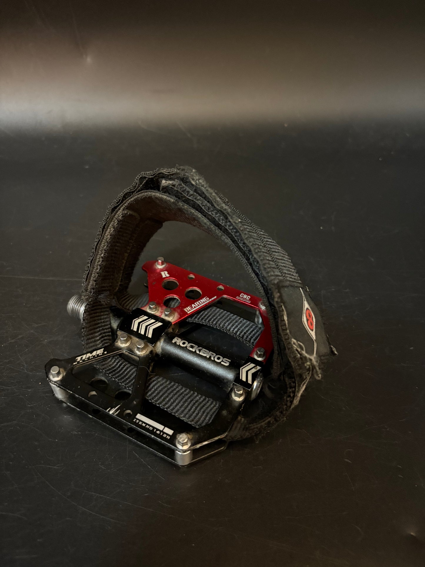 Rockbros / Origin 8 Straps Pedal Setup