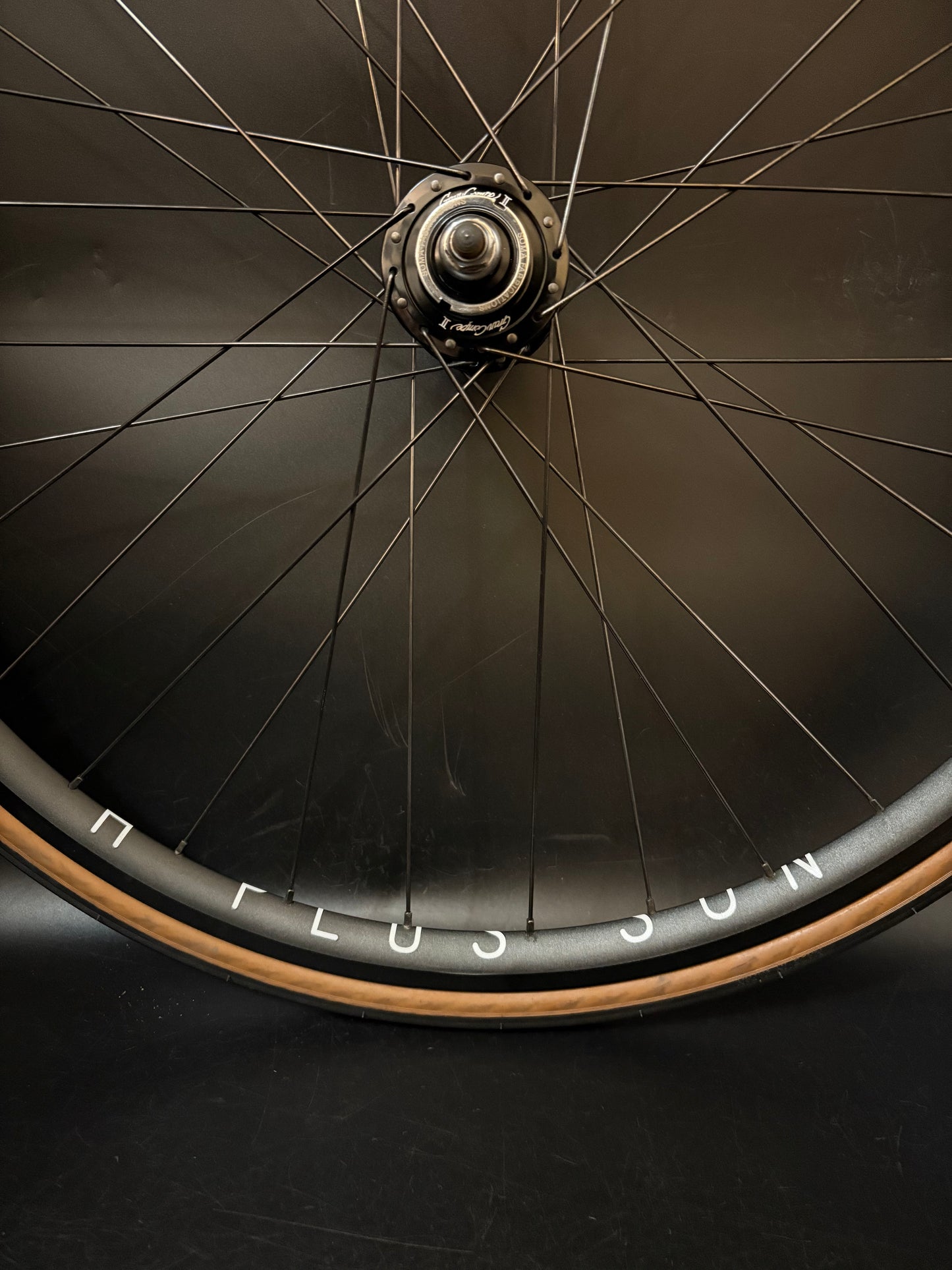 H Plus Son Archetype Black / Gran Compe Wheelset 32h