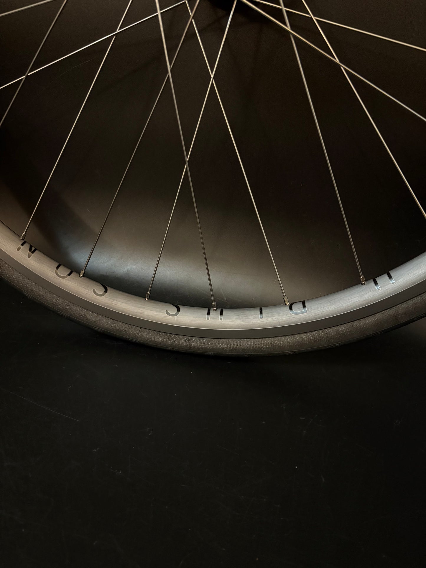 H Plus Son Archetype Grey / Paul Wheelset 28h