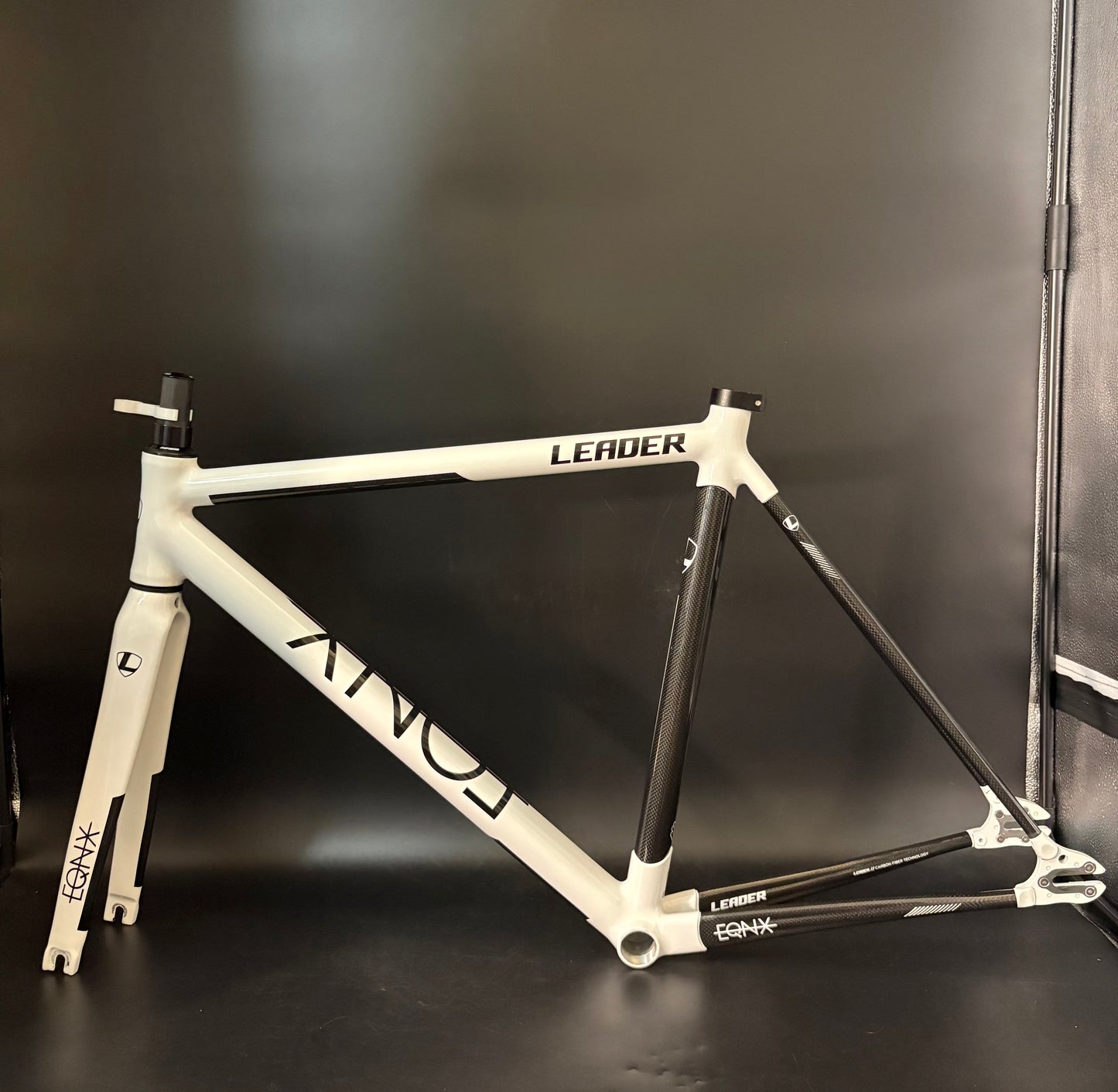 Leader EQNX Carbon Frameset White 54cm