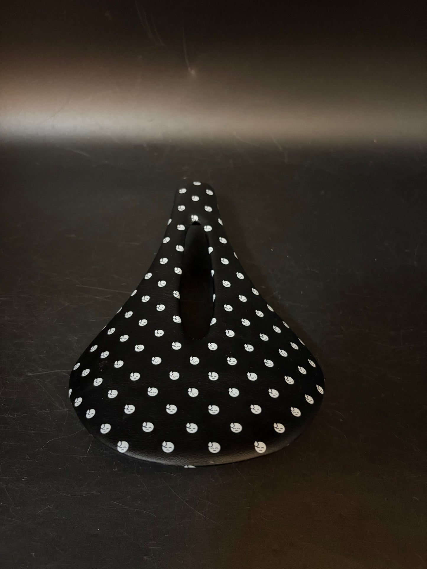 God & Famous Paincave Saddle Carbon Black