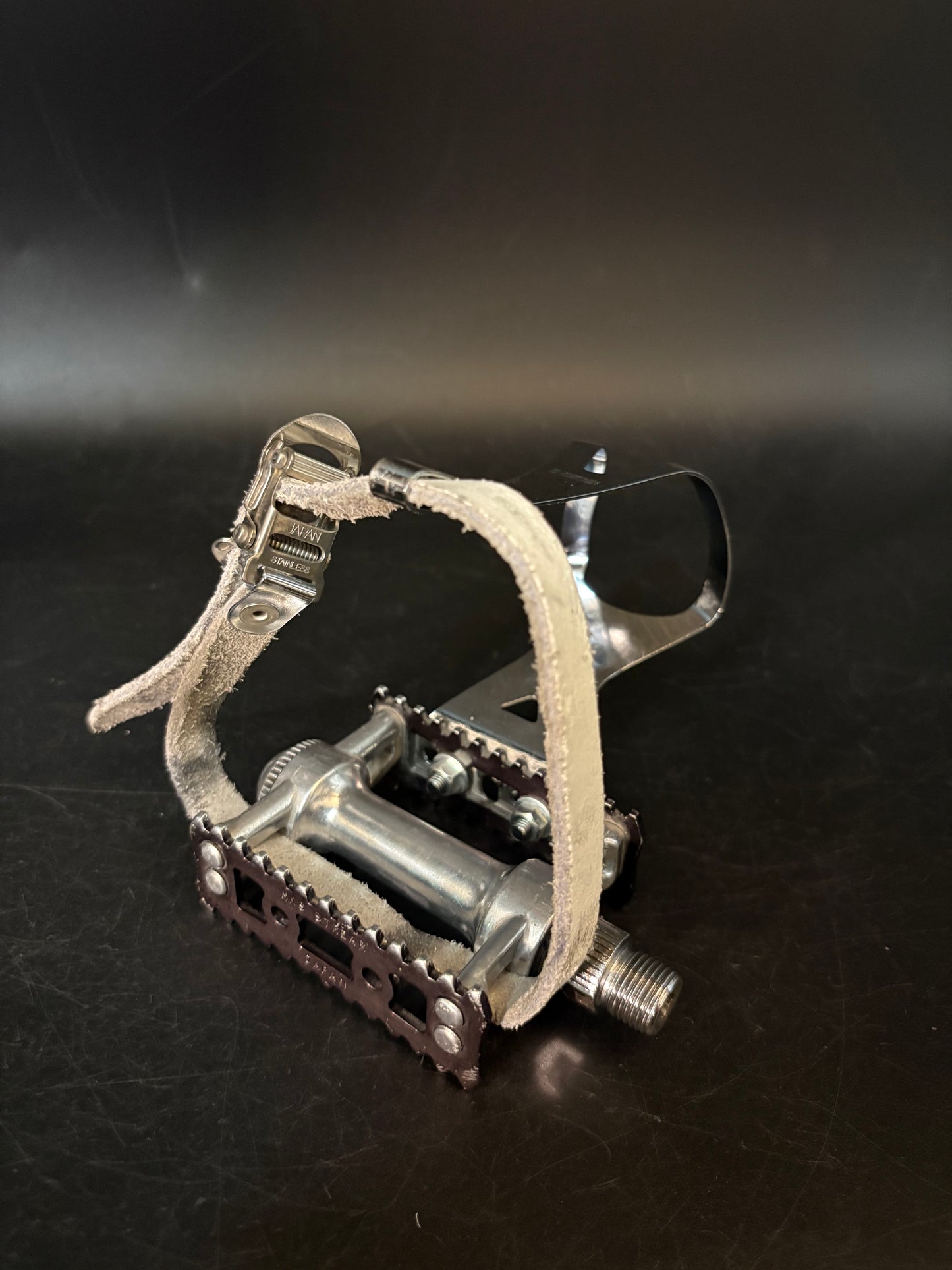 MKS Stream / MKS Leather Single Straps Pedal Setup White