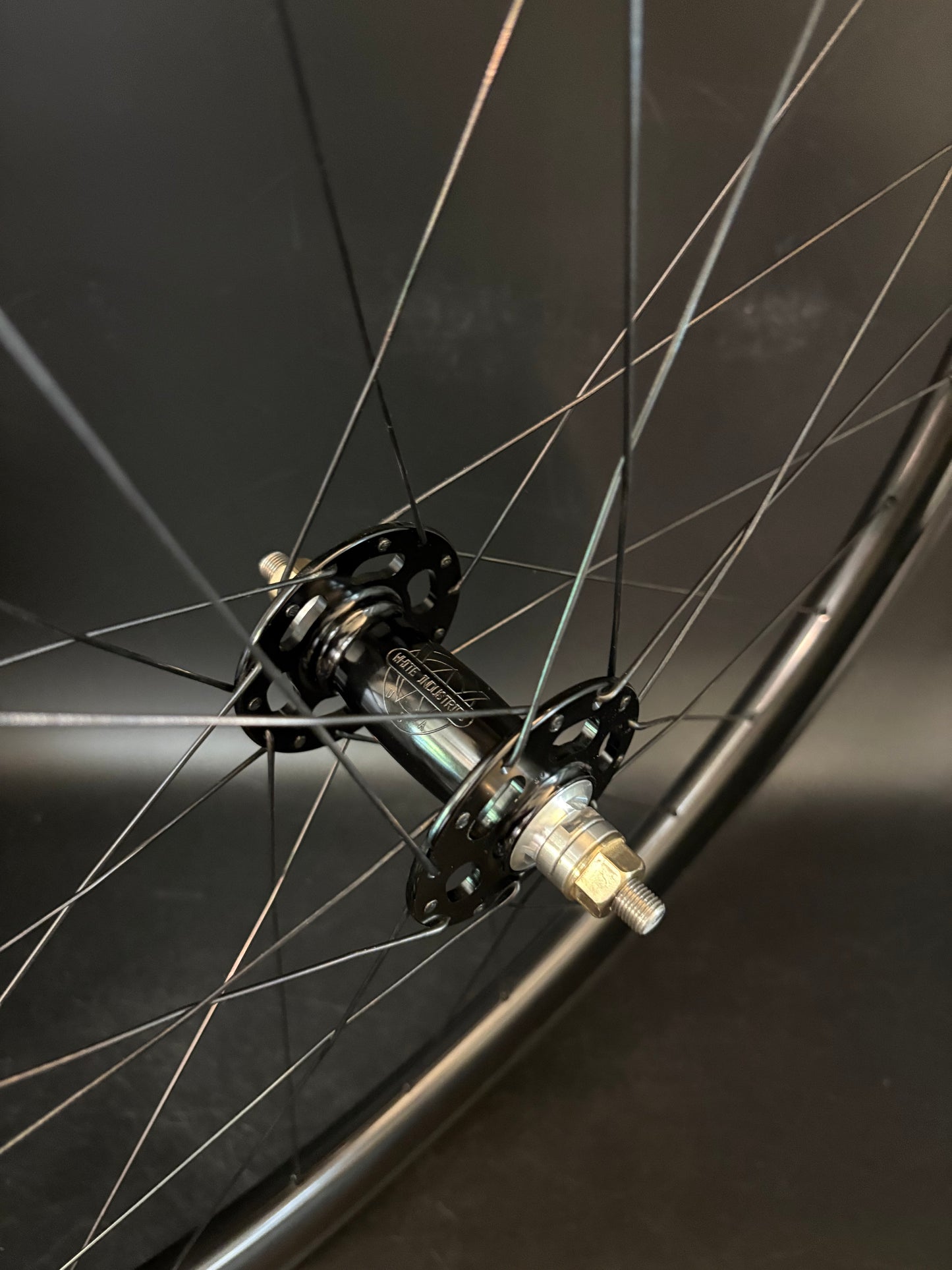 Light Bicycle Falcon AR45 Carbon Clincher / White Industries Wheelset Black 28h