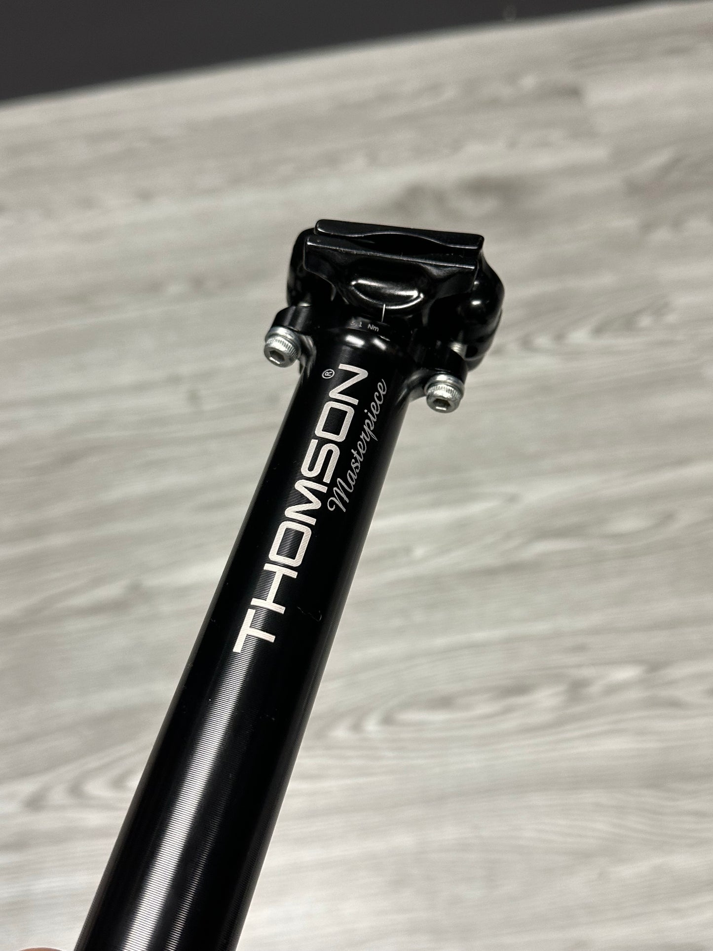 Thomson Masterpiece Seatpost Black 27.2 240mm