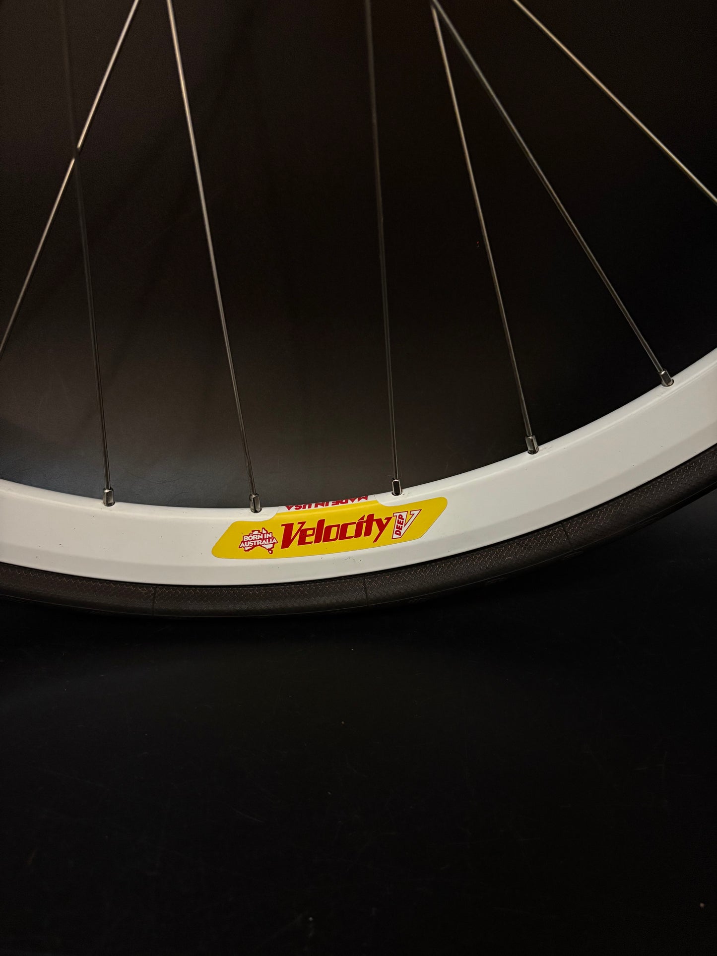 Velocity Deep V White / Gran Compe Pink Wheelset 32h