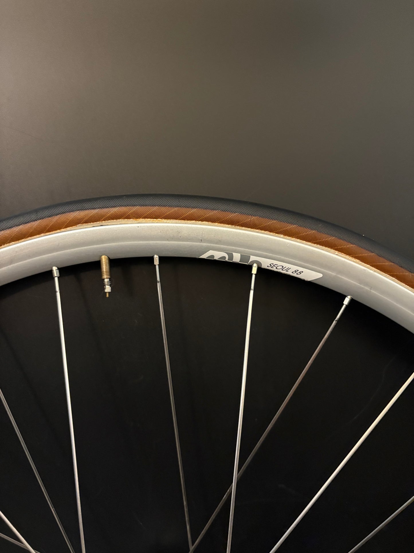 Campagnolo Seoul 88 Tubular / Suntour Superbe + Dura Ace Wheelset Silver 28h