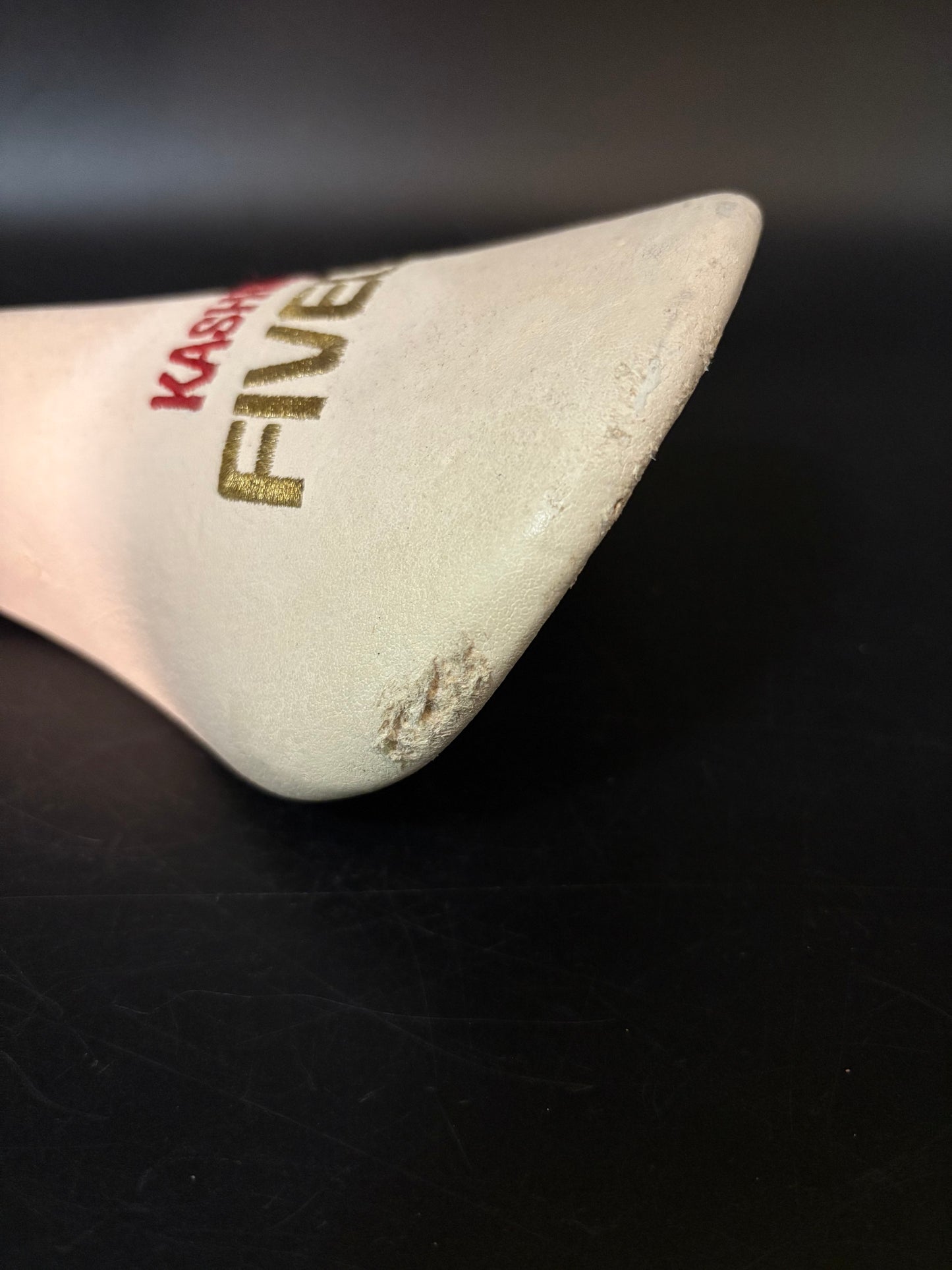 Kashimax Five Gold NJS Saddle White 30mm Rails