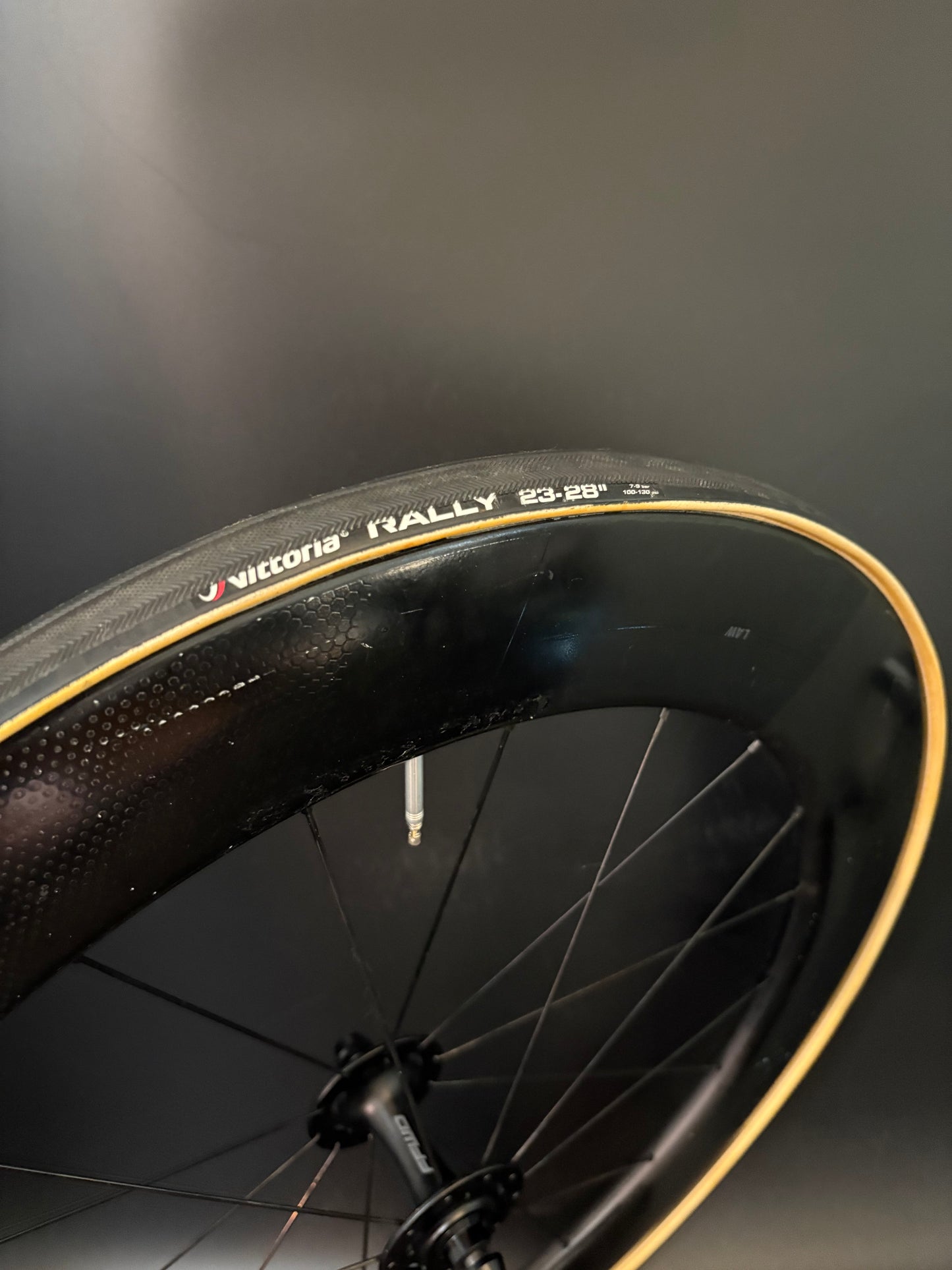 FFWD Ryot 77 Carbon Tubular Wheelset 20/24h