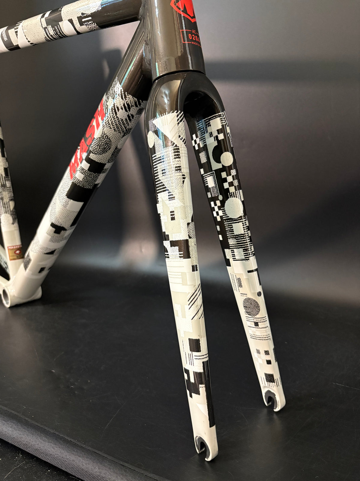 Mash AC-4 Prototype Frameset White/Black 54cm Medium