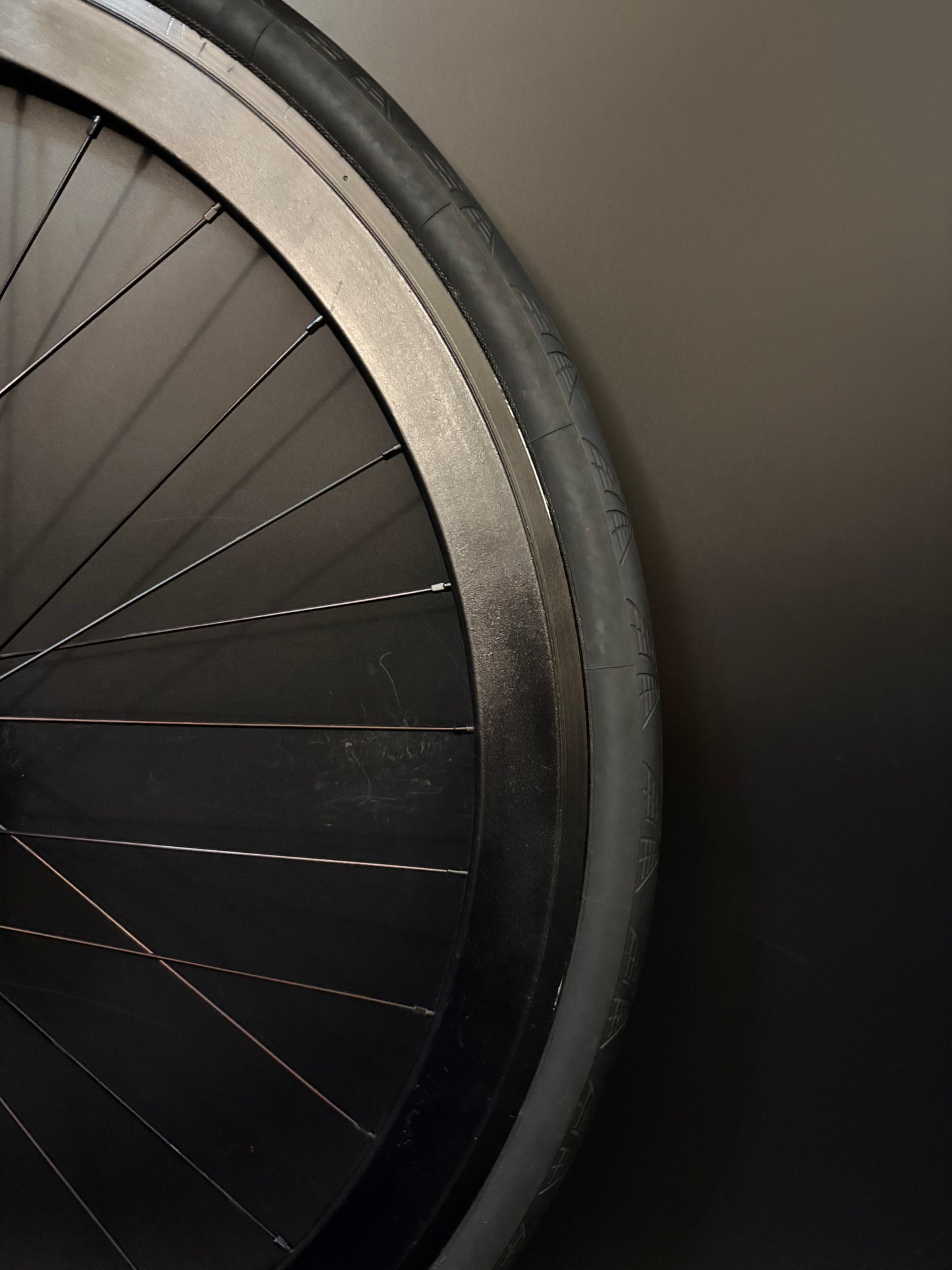 H Plus Son SL42 Black / Phil Wood White Front Wheel 32h