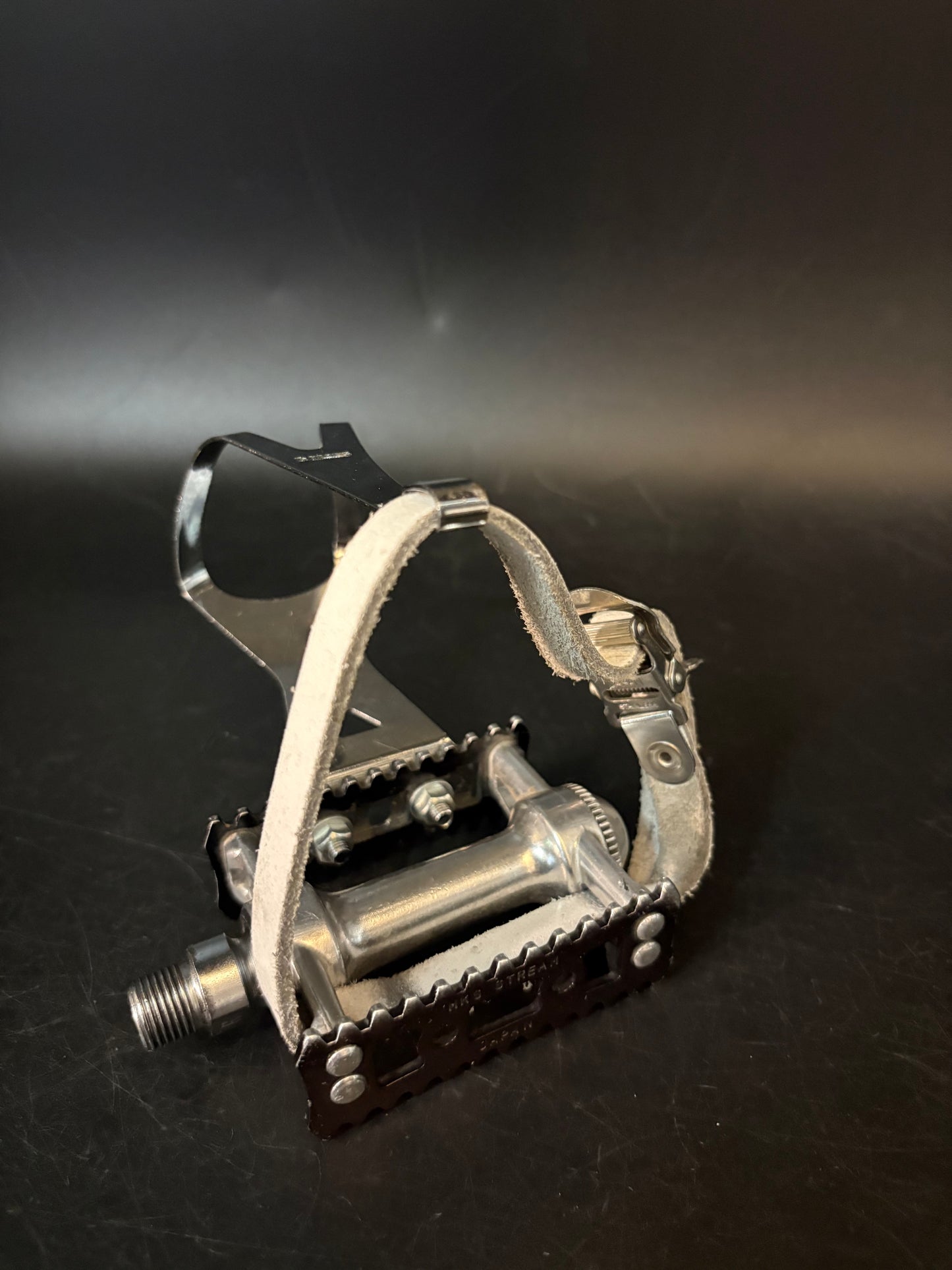 MKS Stream / MKS Leather Single Straps Pedal Setup White