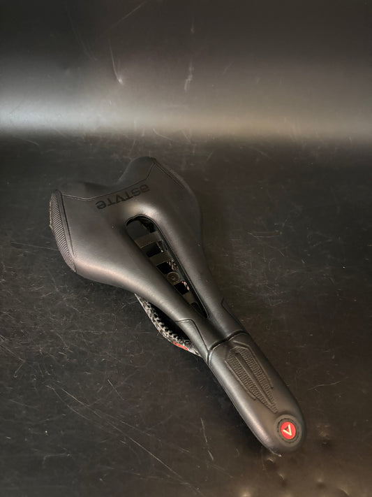 Astute Skylite VT Saddle Black Carbon