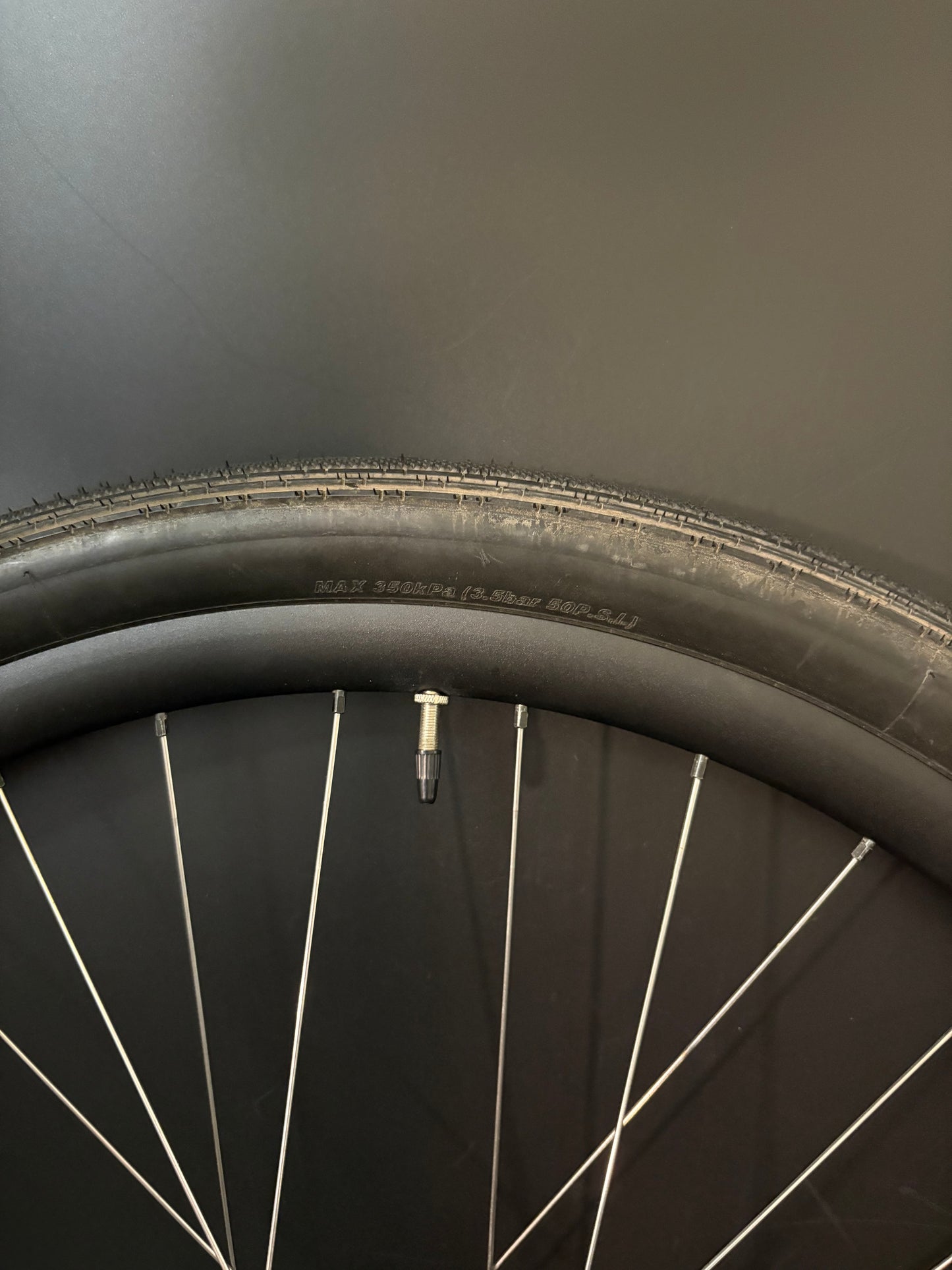 Velocity Aileron 650b / Paul Wheelset Black 32h
