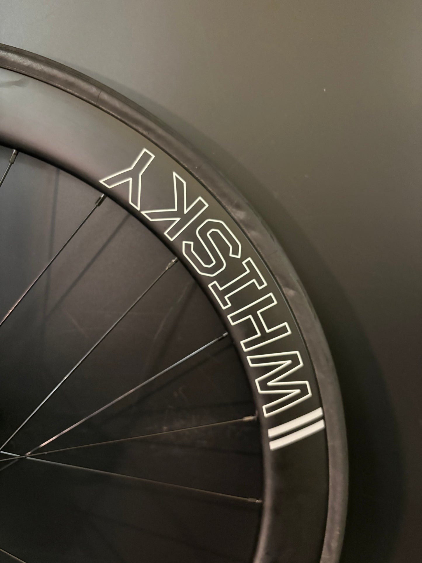 Whisky 50mm Carbon Clincher / Halo Wheelset Black 24h