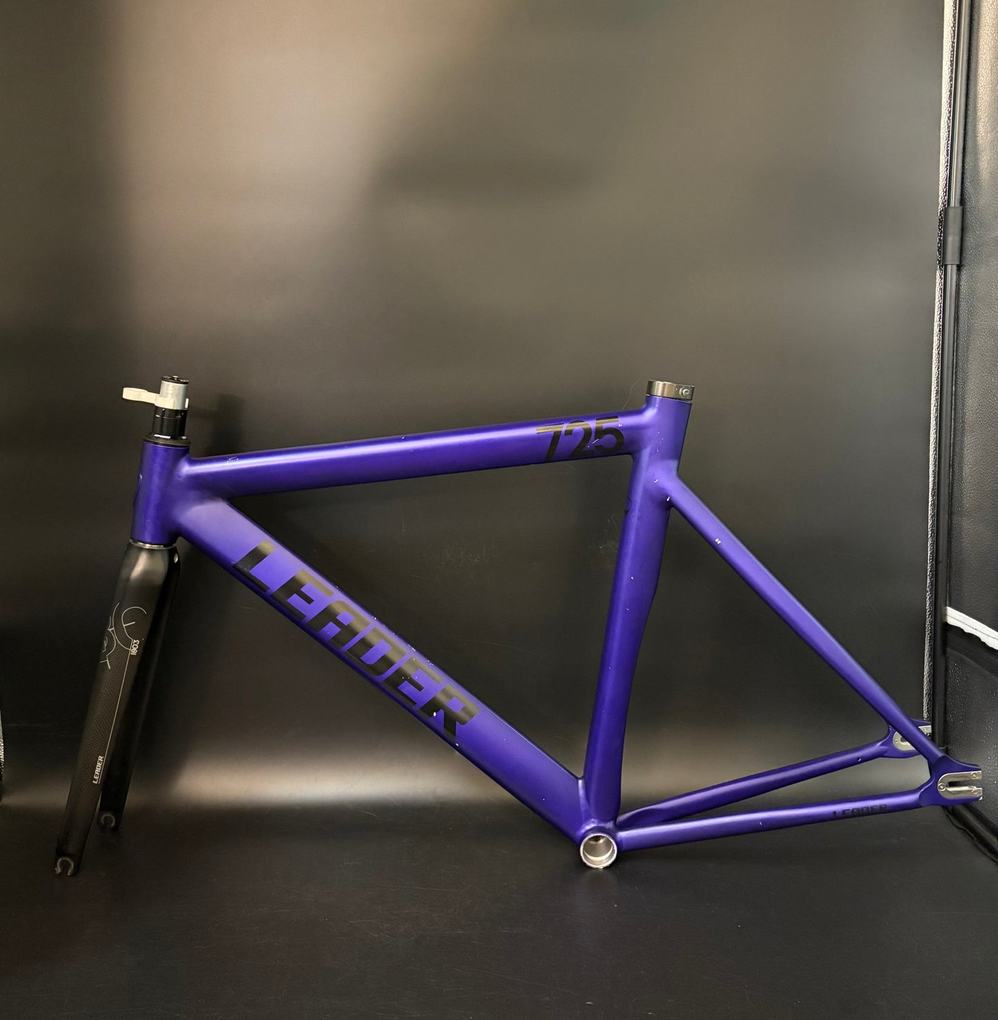 Leader 725 Frameset Purple 53cm ST 55cm TT