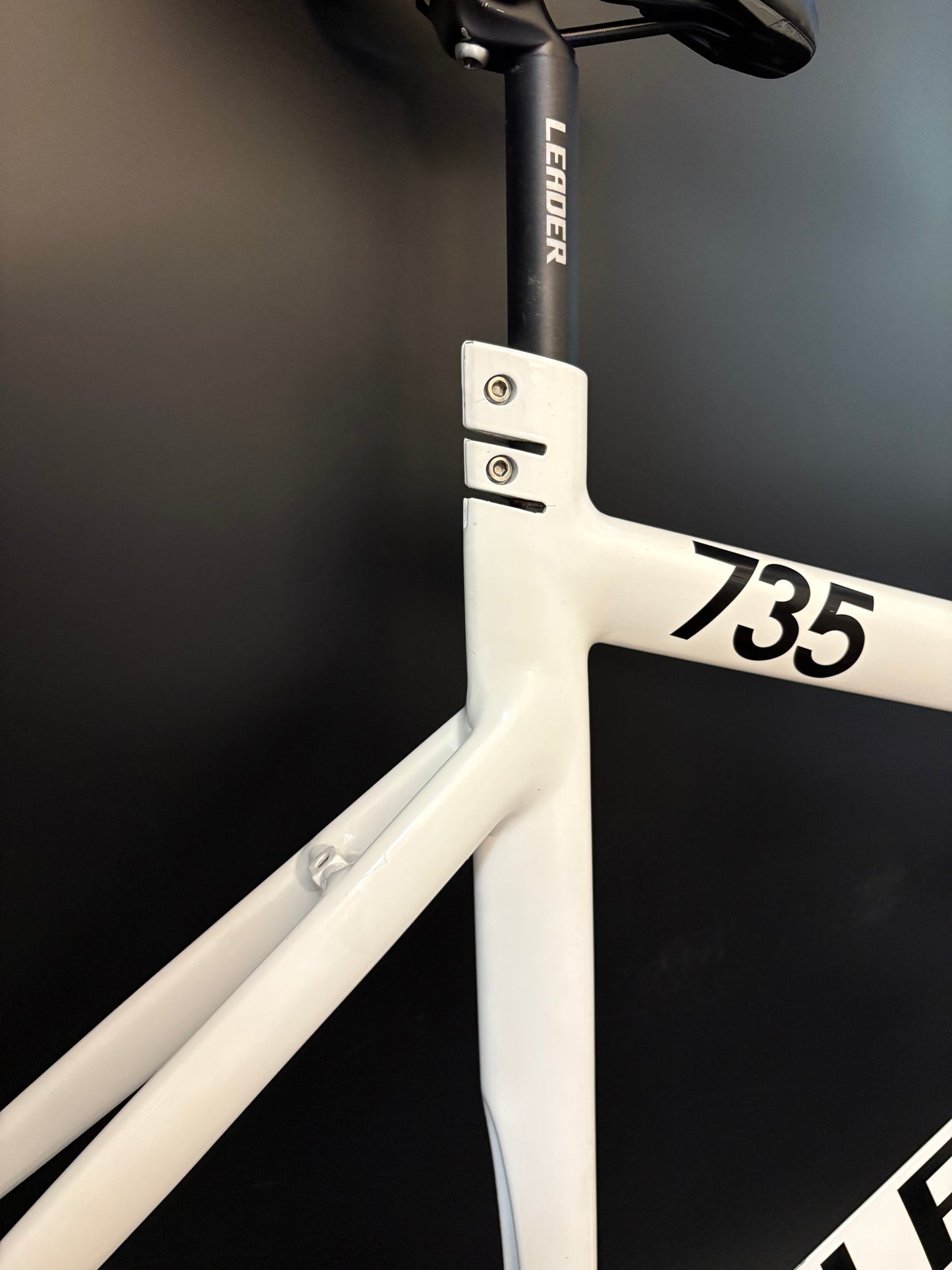 Leader 735 Frameset White 56cm w/ Stem + Bars + Saddle + Seatpost + Crankset