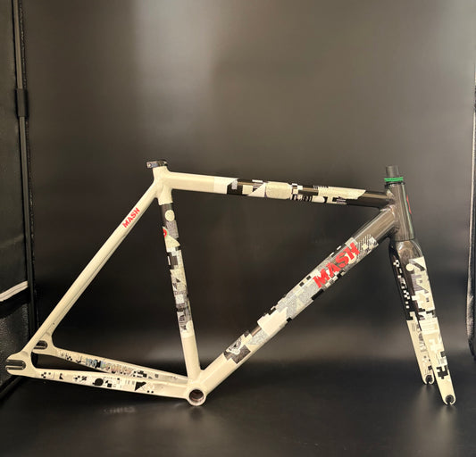 Mash AC-4 Prototype Frameset White/Black 54cm M