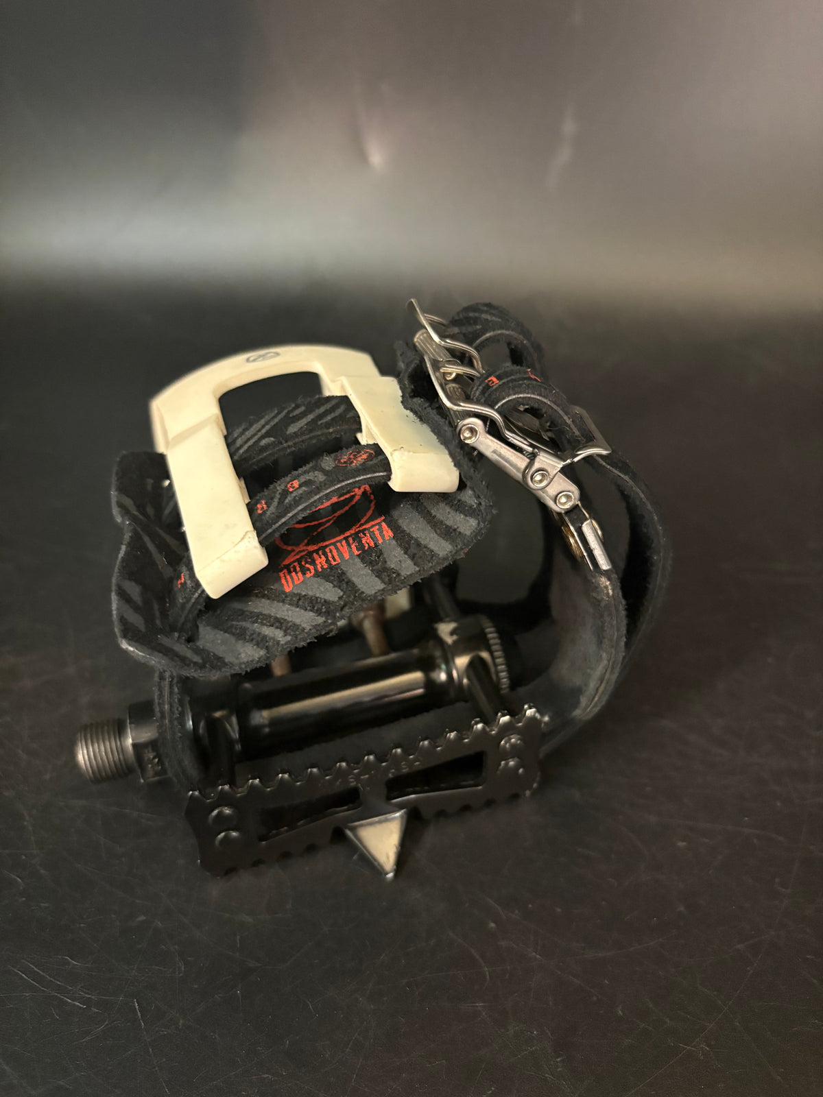MKS Mash / Dosnoventa Double Straps Black Pedal Setup