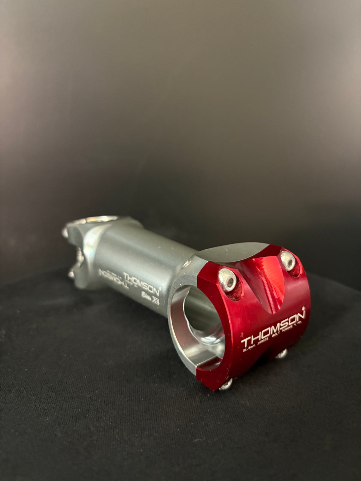 Thomson X4 Stem Silver 120mm 31.8 10deg w/ Red Faceplate