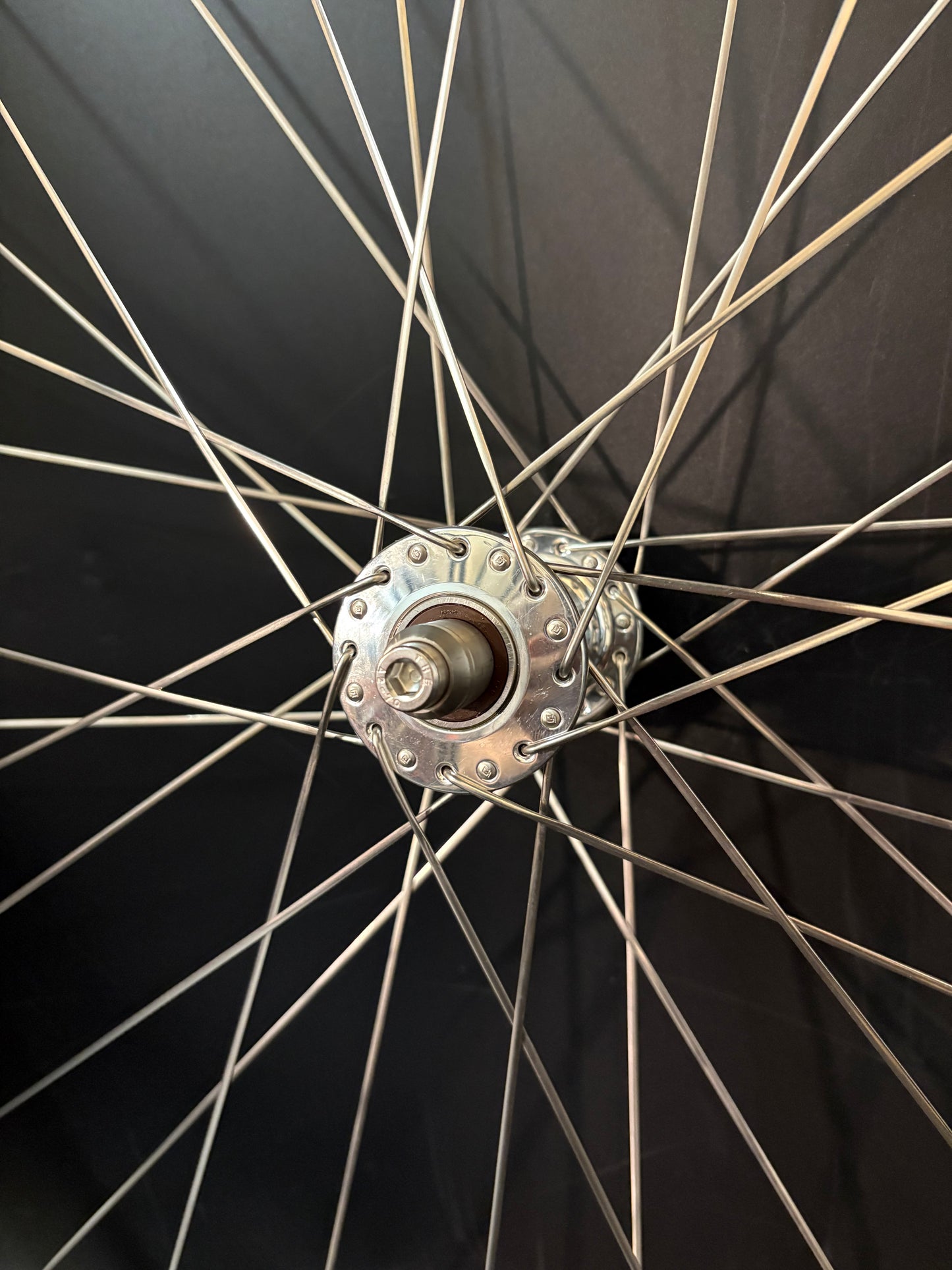 Velocity Aileron Black / Phil Wood LF Wheelset 32h