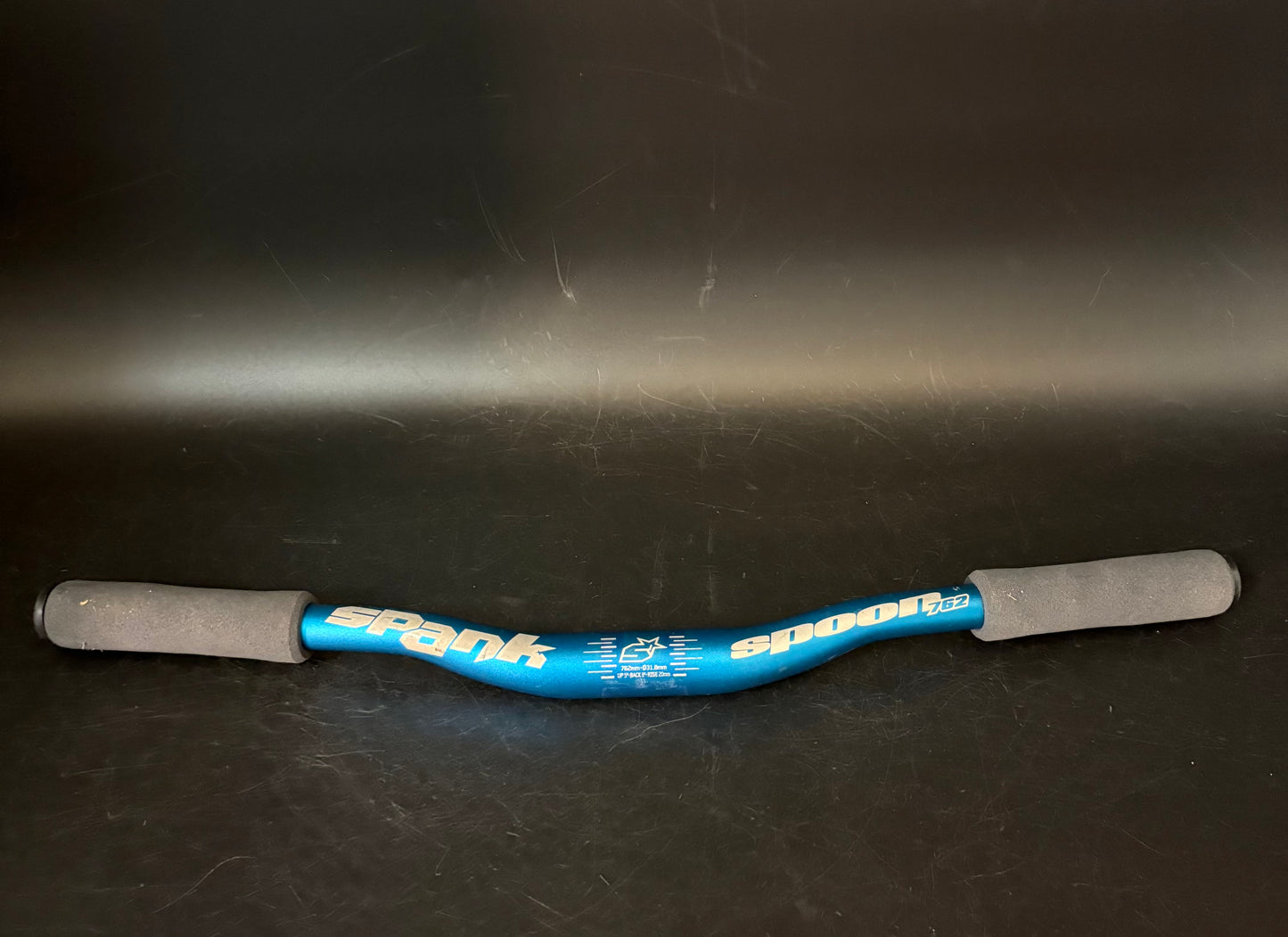 Spank Spoon 762 Riser Handlebar Blue 580mm 31.8
