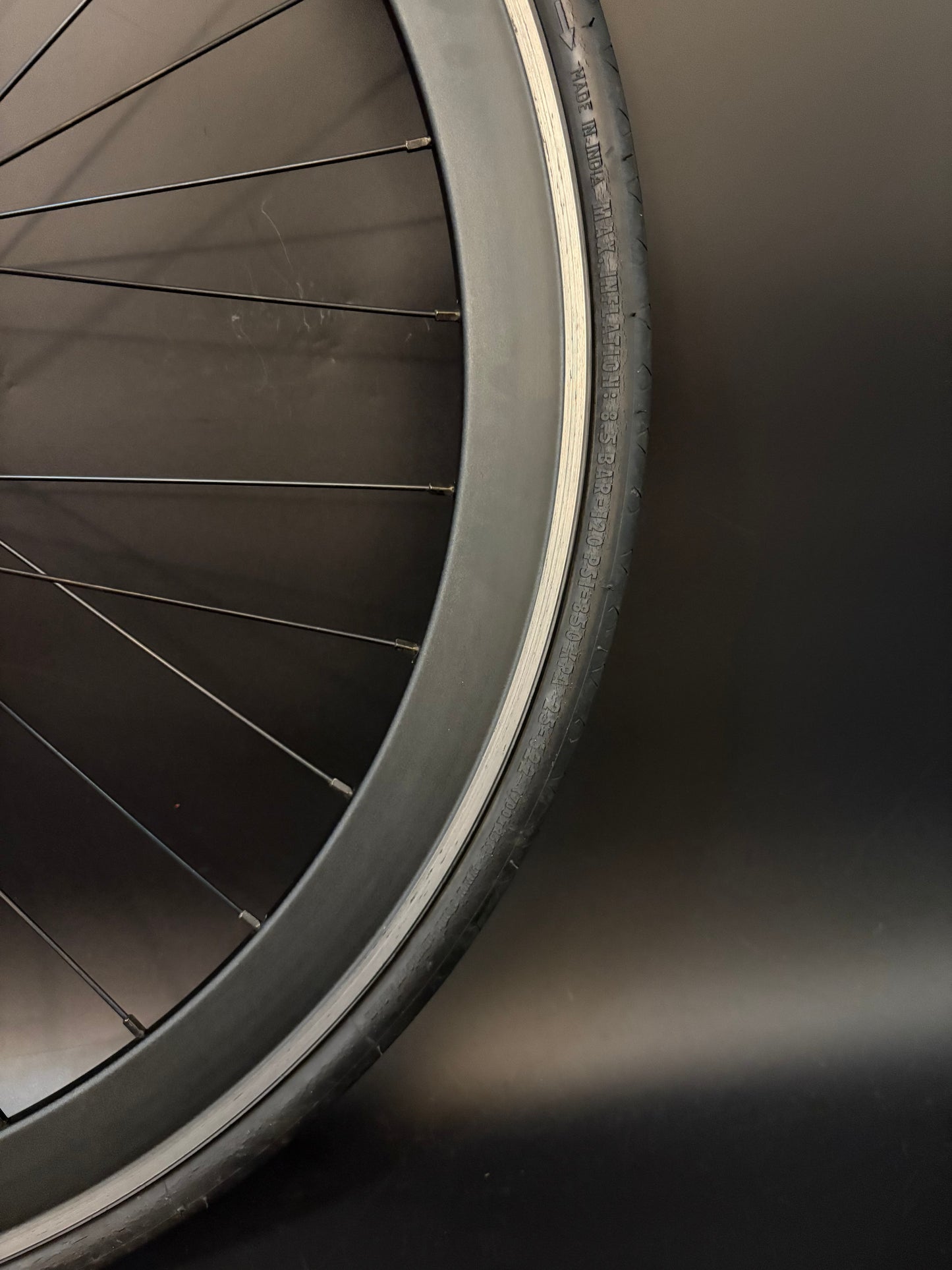 H Plus Son Formation Face + SL42 Black / Origin 8 Wheelset 32h