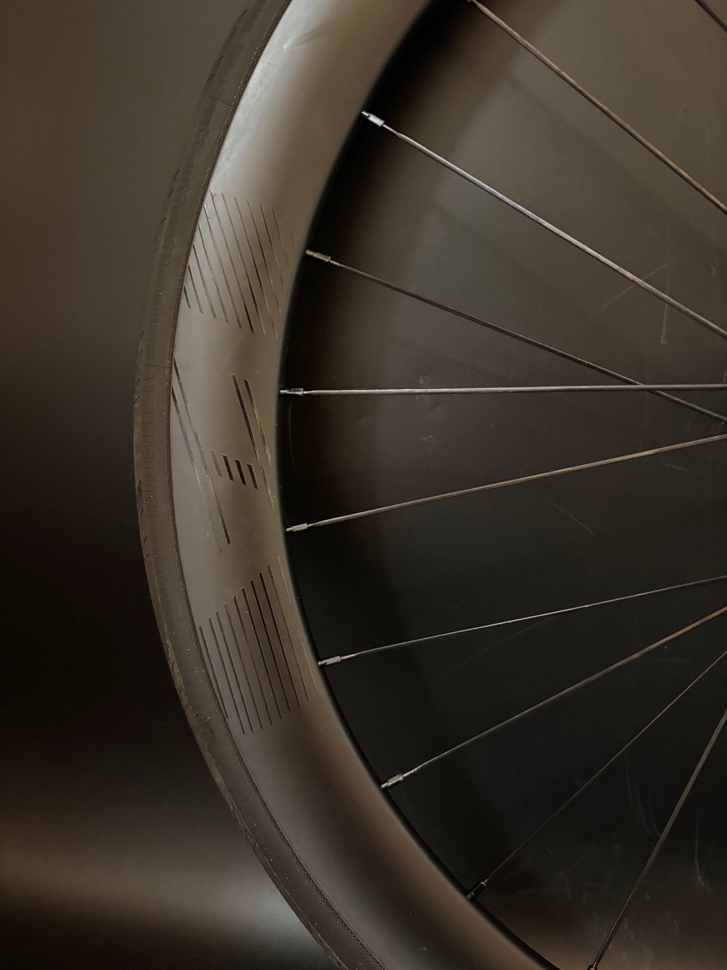Light Bicycle 50mm Carbon Clincher / Lazarus Loop Wheelset 28h