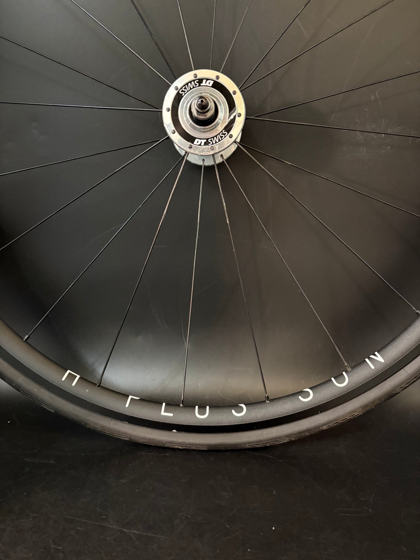H Plus Son Archetype / DT Swiss Wheelset Black 20/24h