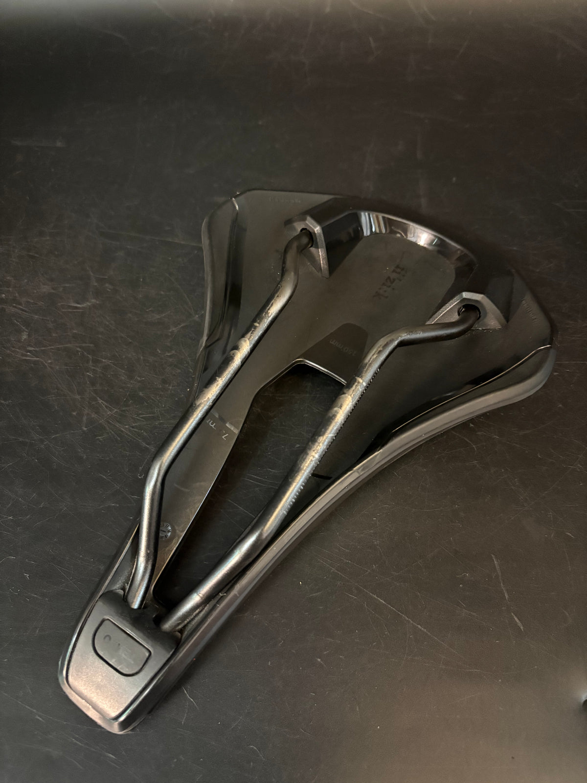 Fizik Argo Saddle Black 150mm